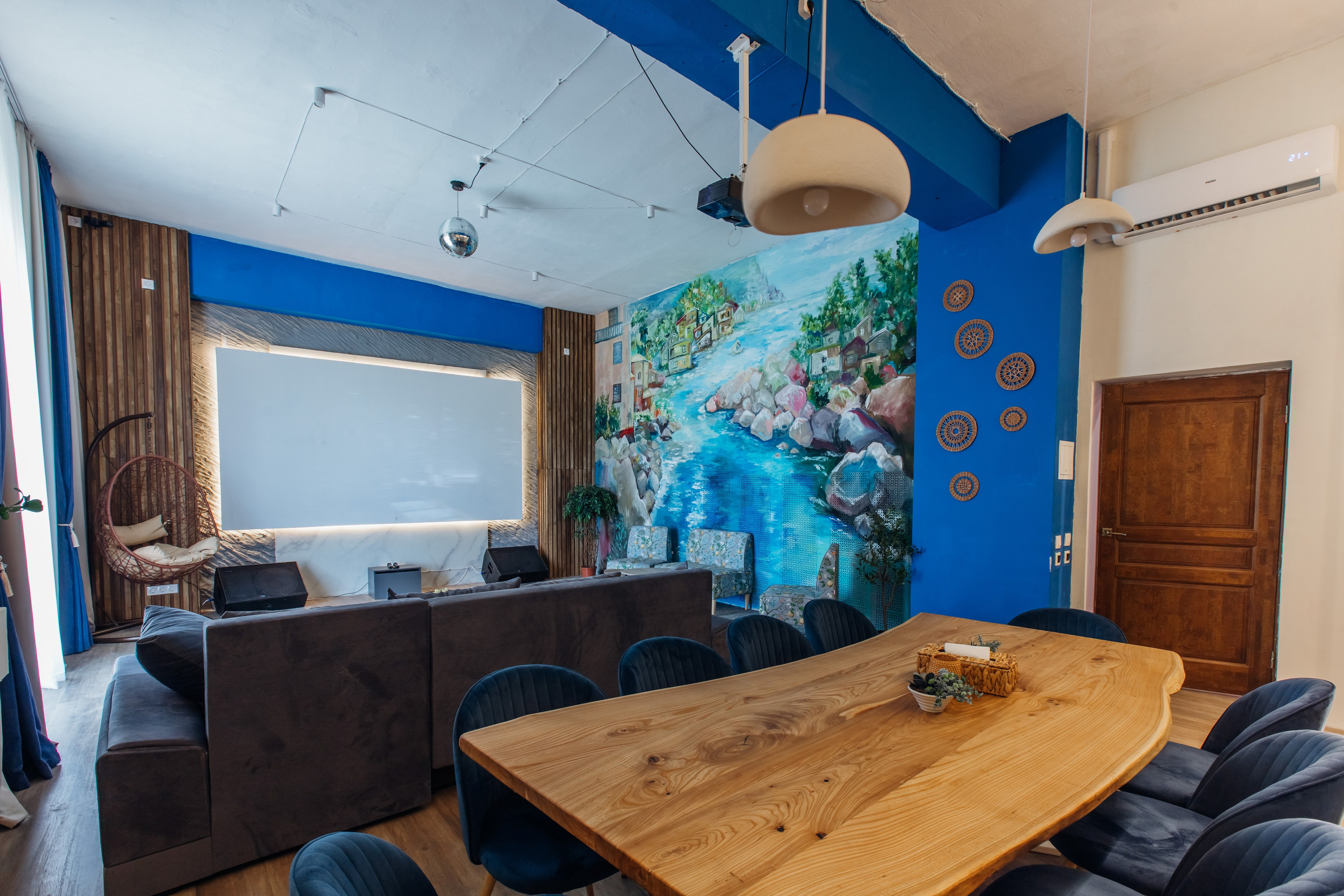 Сицилия (лето). Аренда лофта в СПб для мероприятий