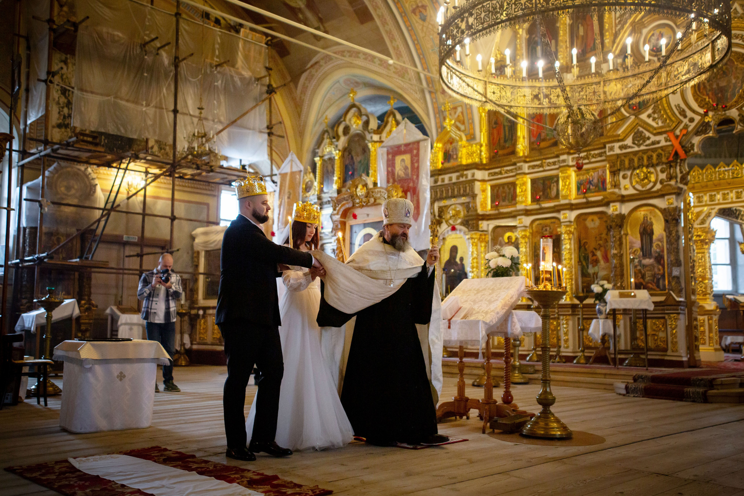 Венчание Дмитрий и Елена Воскресенский храм. Семейный и детский фотограф Анна Петракова