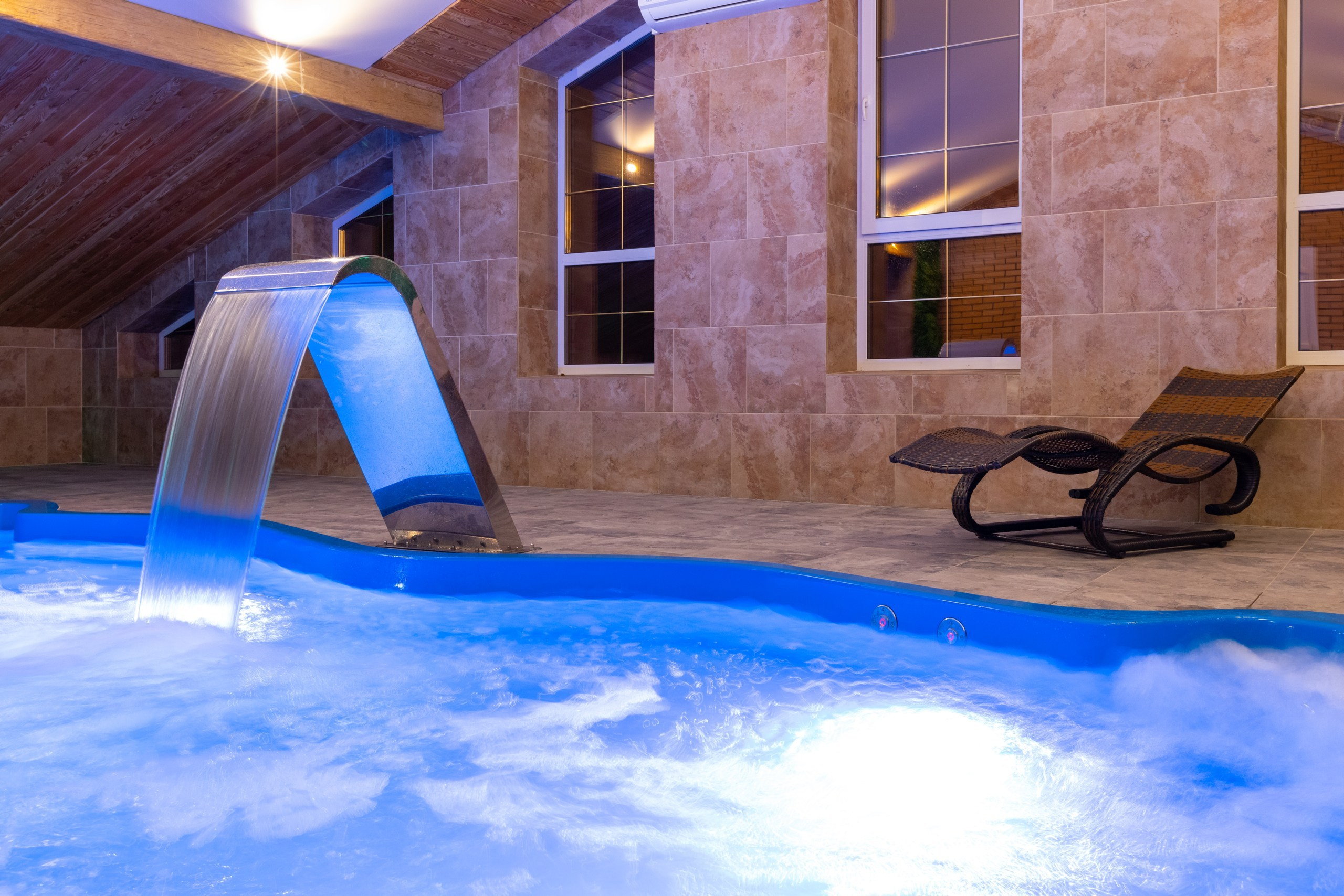 Большая Тросна вечером и новый бассейный комплекс. Фотограф в Туле Крупский АнДРей. Фотостудия «КАДР71» в Туле