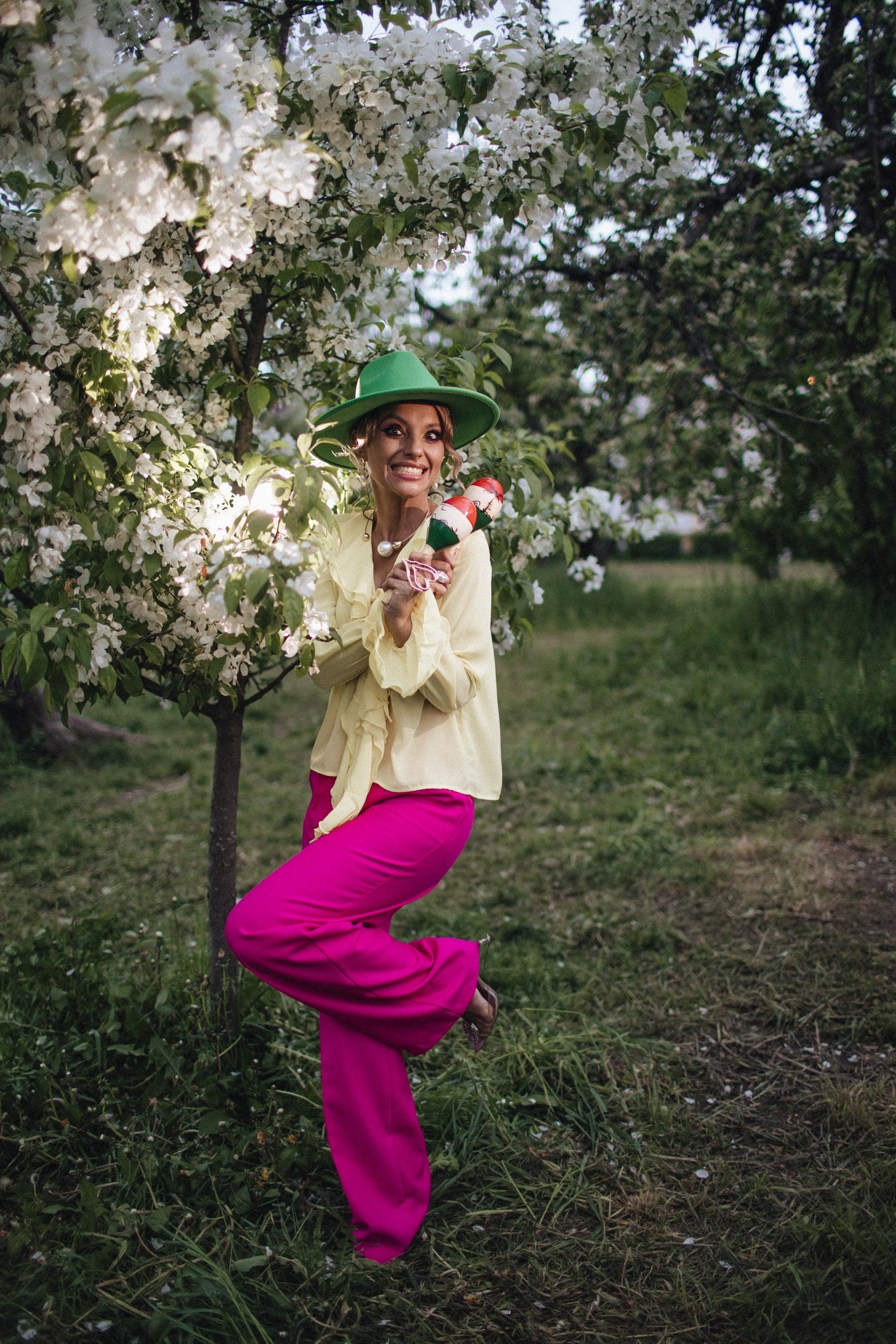 Фотосъемки в цветущих садах. Свадебный и семейный фотограф Спб Бошман Ирина