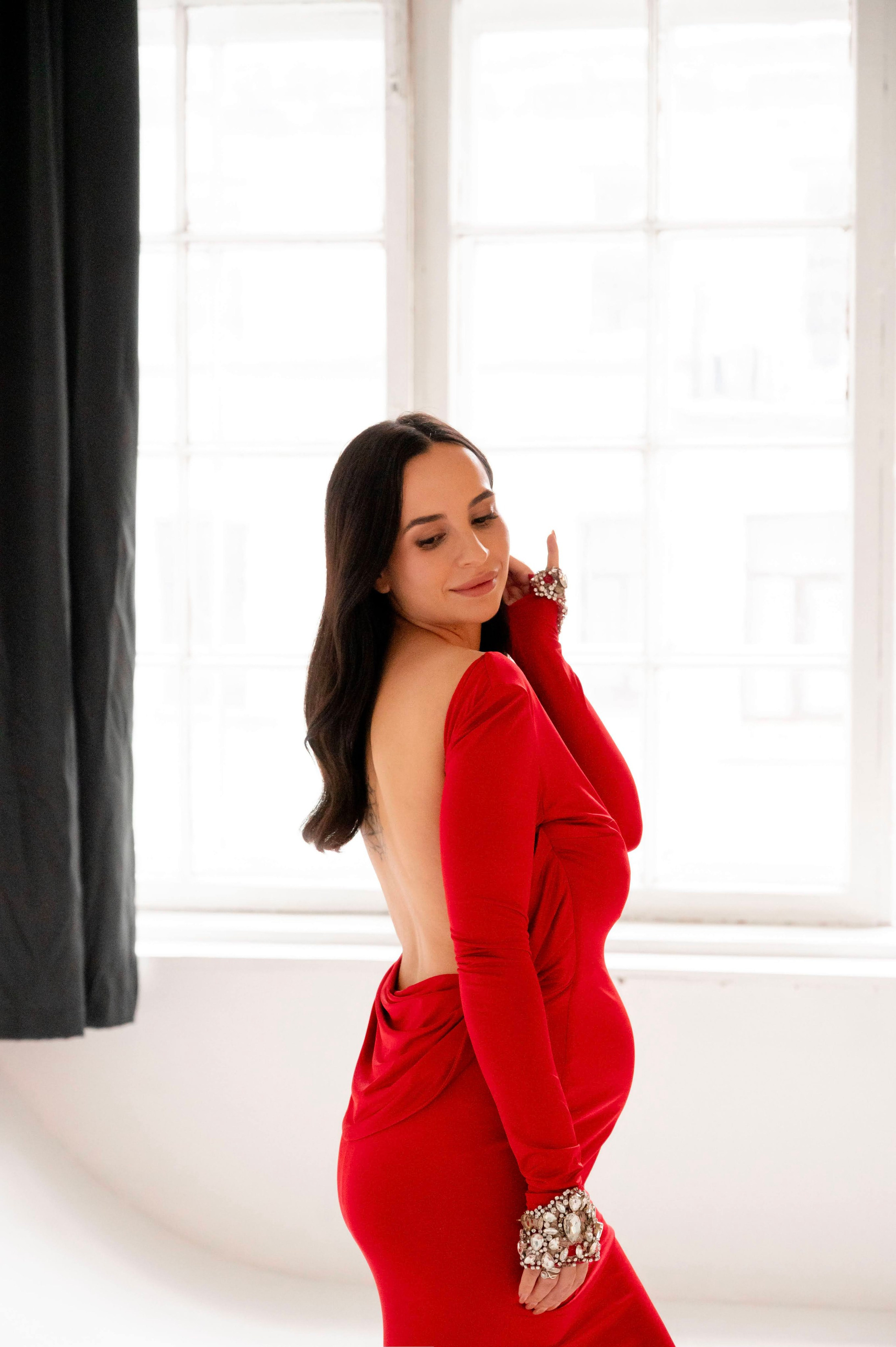 Профессиональный фотограф беременности в СПБ. Стильные фотосессии беременности в стиле минимализм и классическая фотография