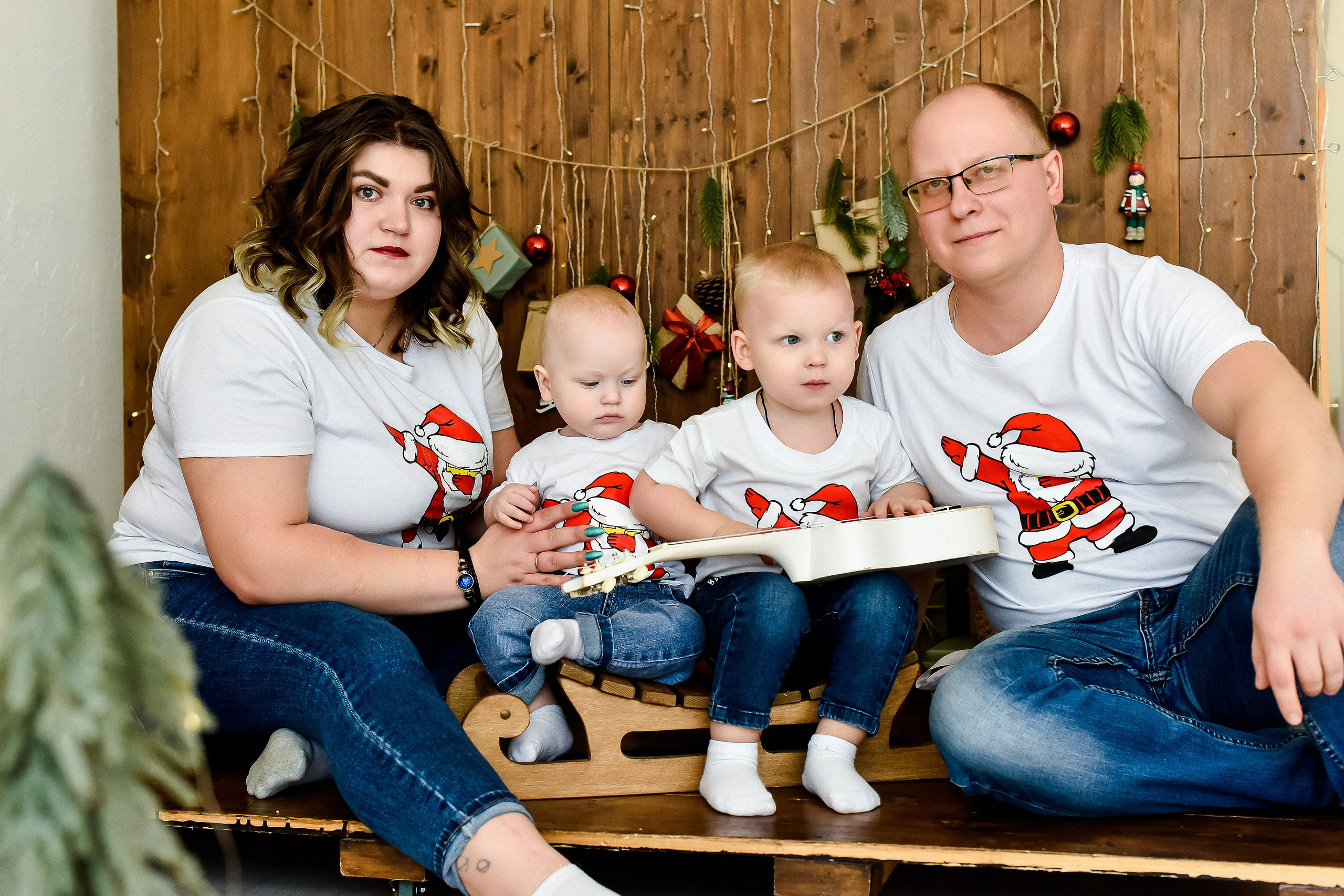 Новогодняя фотосессия для семьи Натальи И Дениса с сыновьями