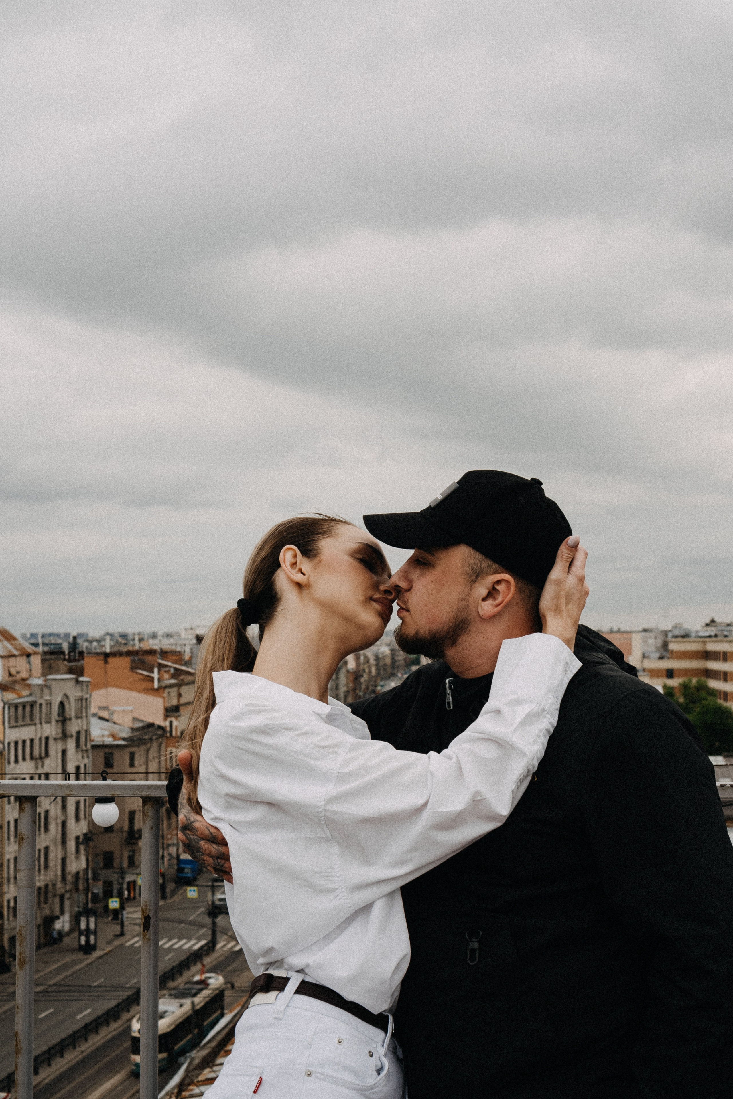 МЫ ГУЛЯЛИ ПРО КРЫШАМ ПИТЕРА. Профессиональный фотограф, Санкт-Петербург — Виктория Богомолова