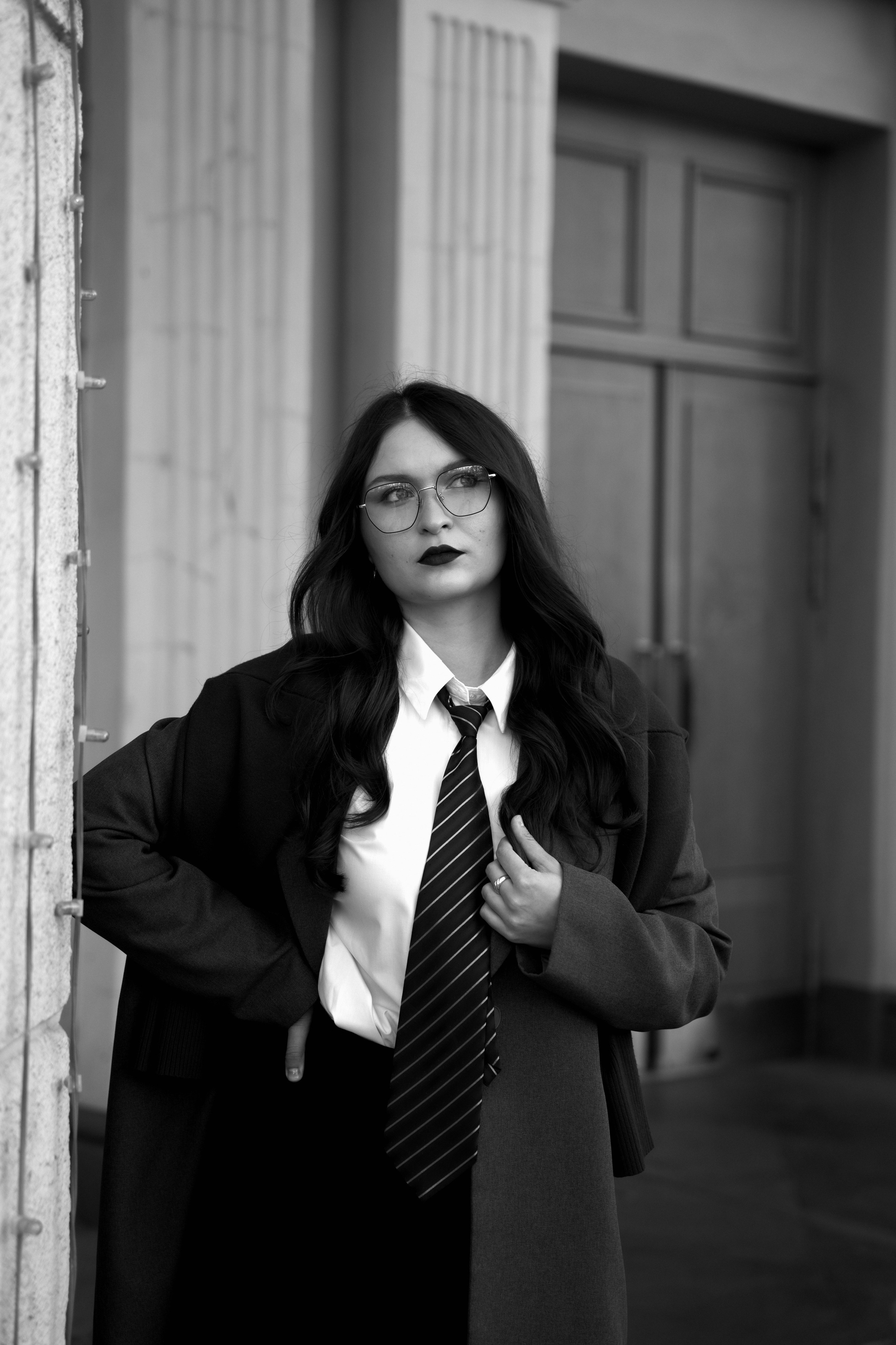 Софа. Прогулочная фотосессия у Победы. Свадебный и семейный фотограф в Новосибирске Ирина Дорошкова