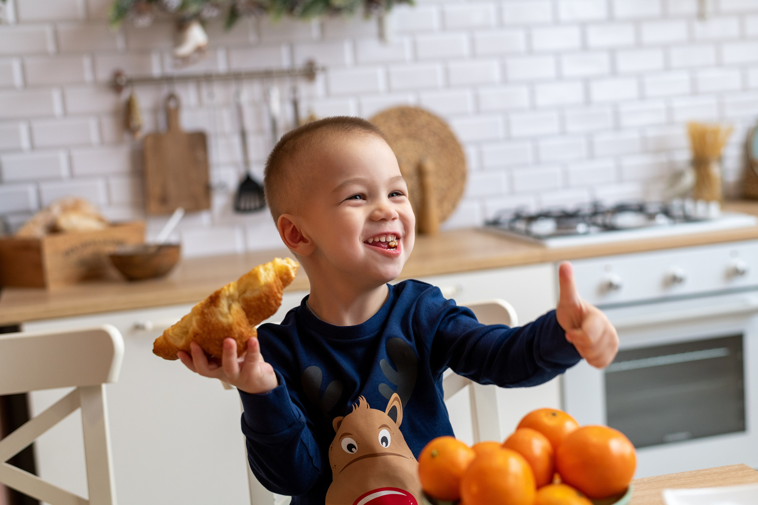 Уютное утро одной красивой семьи. Студия Фотомания. Портретный и контент фотограф в Воронеже Елена Николайчик