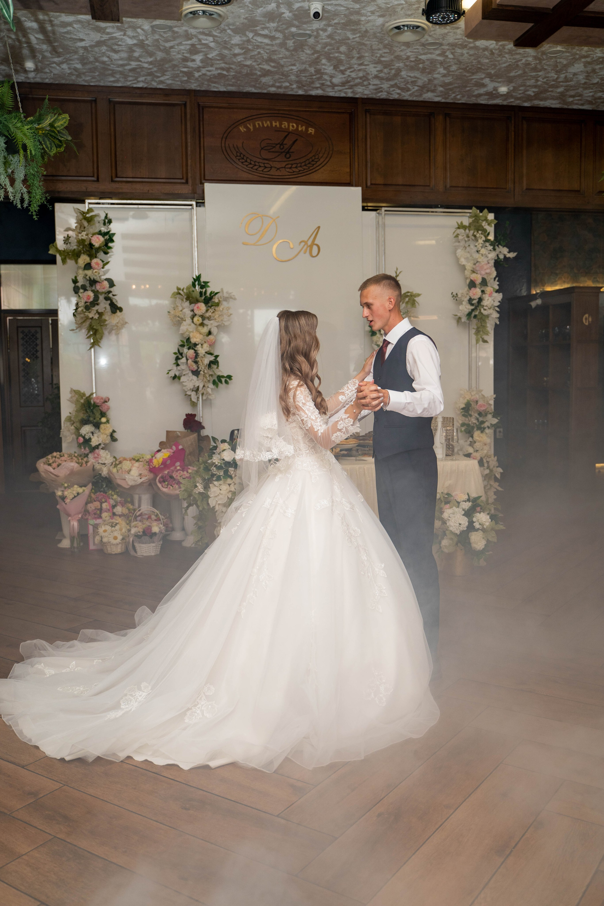 Данил и Анастасия. Видеосьемка, фотосьемка свадеб, юбилеев, утренников в Краснодарском кр