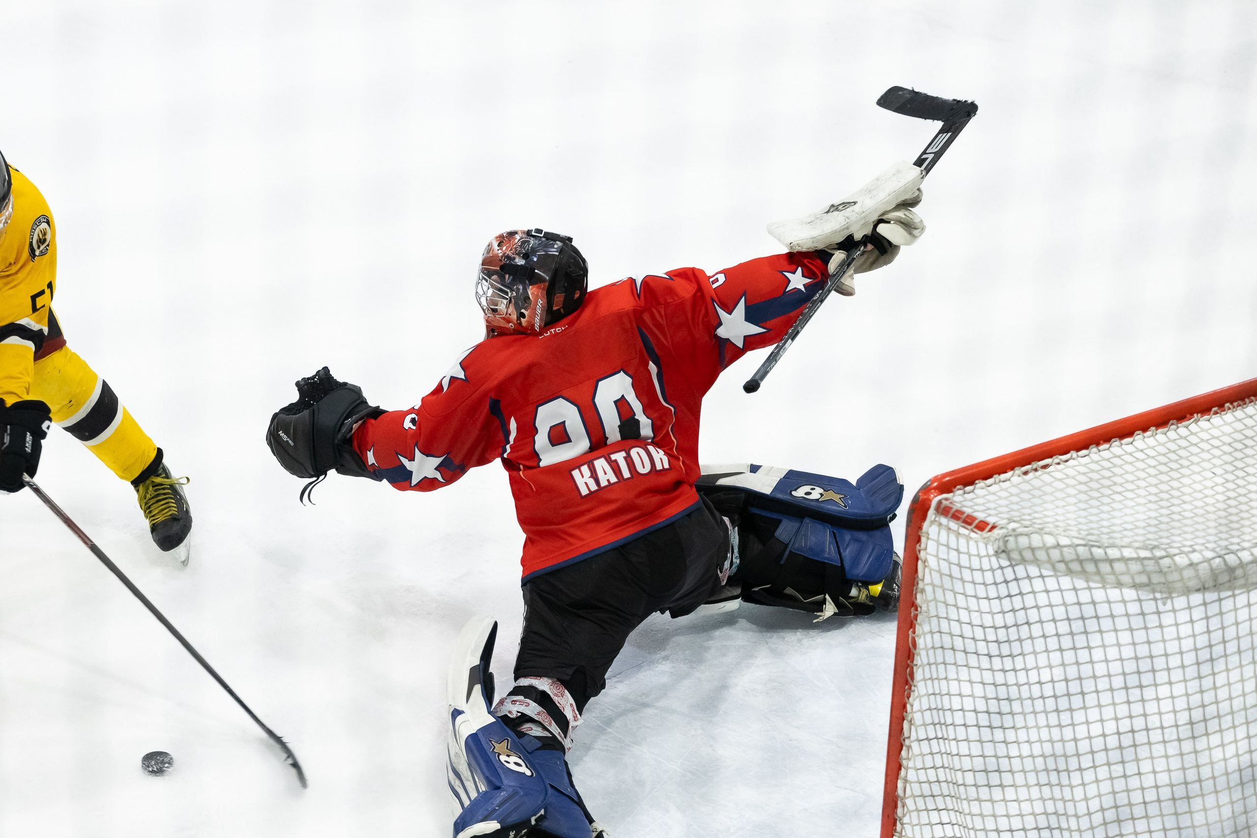 Спорт. VICTOR SAPOZHNIKOV