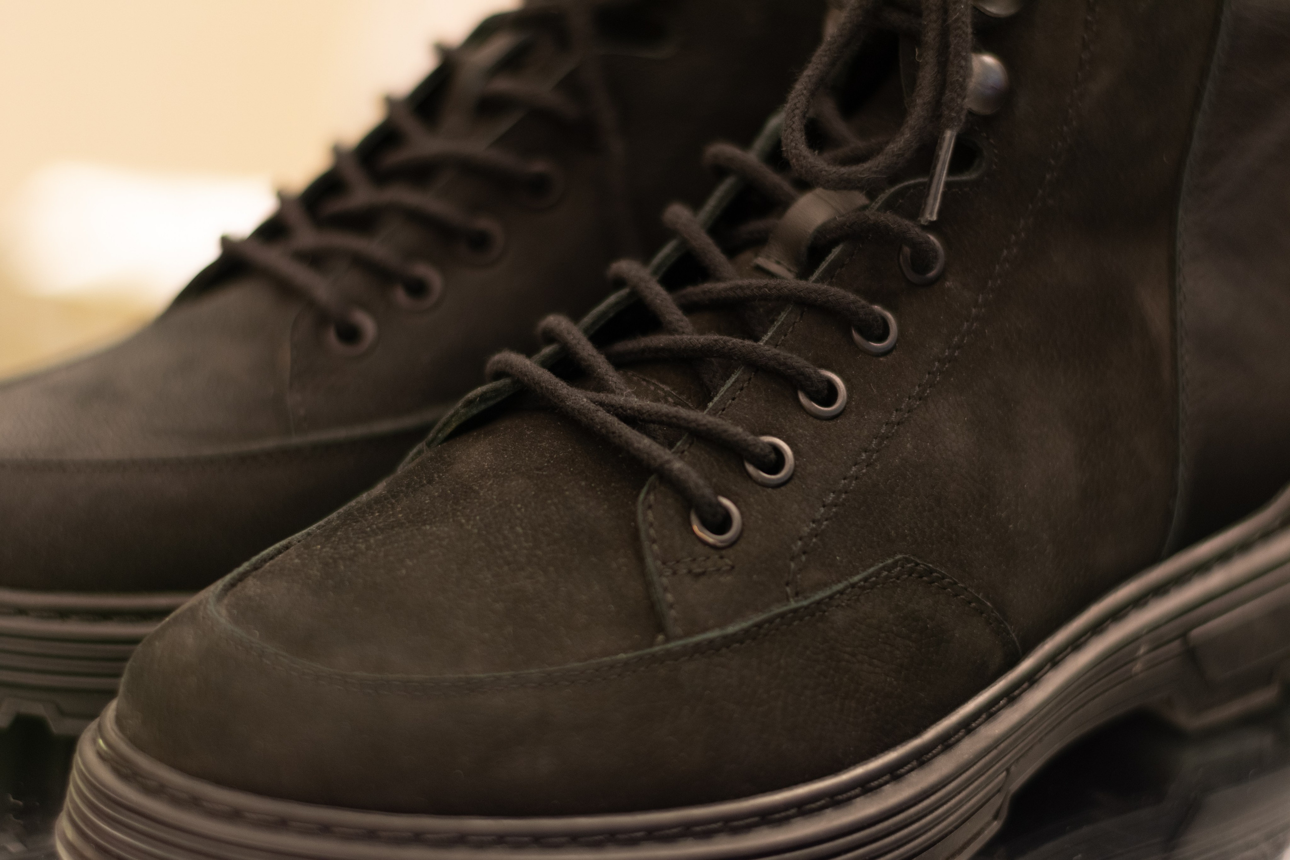 Для организаций. Предметная фотосессия для обувного магазина Capsula. Фотограф/видеограф Богдан Голованов