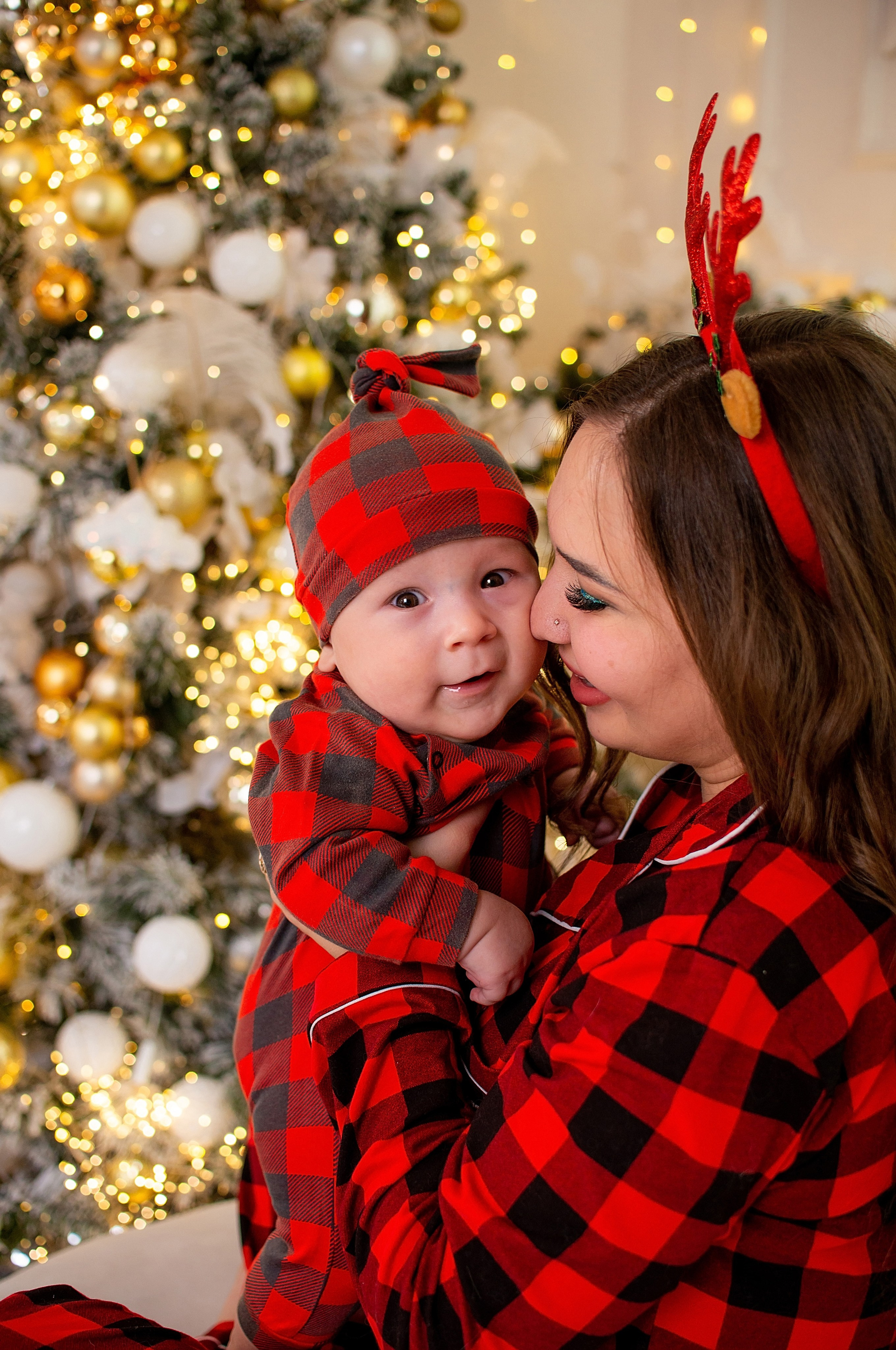 Анонс новогодней съёмки 2023-2024 для Льва и Марии. Фотограф новорожденных Краснодар Малышенко Надежда