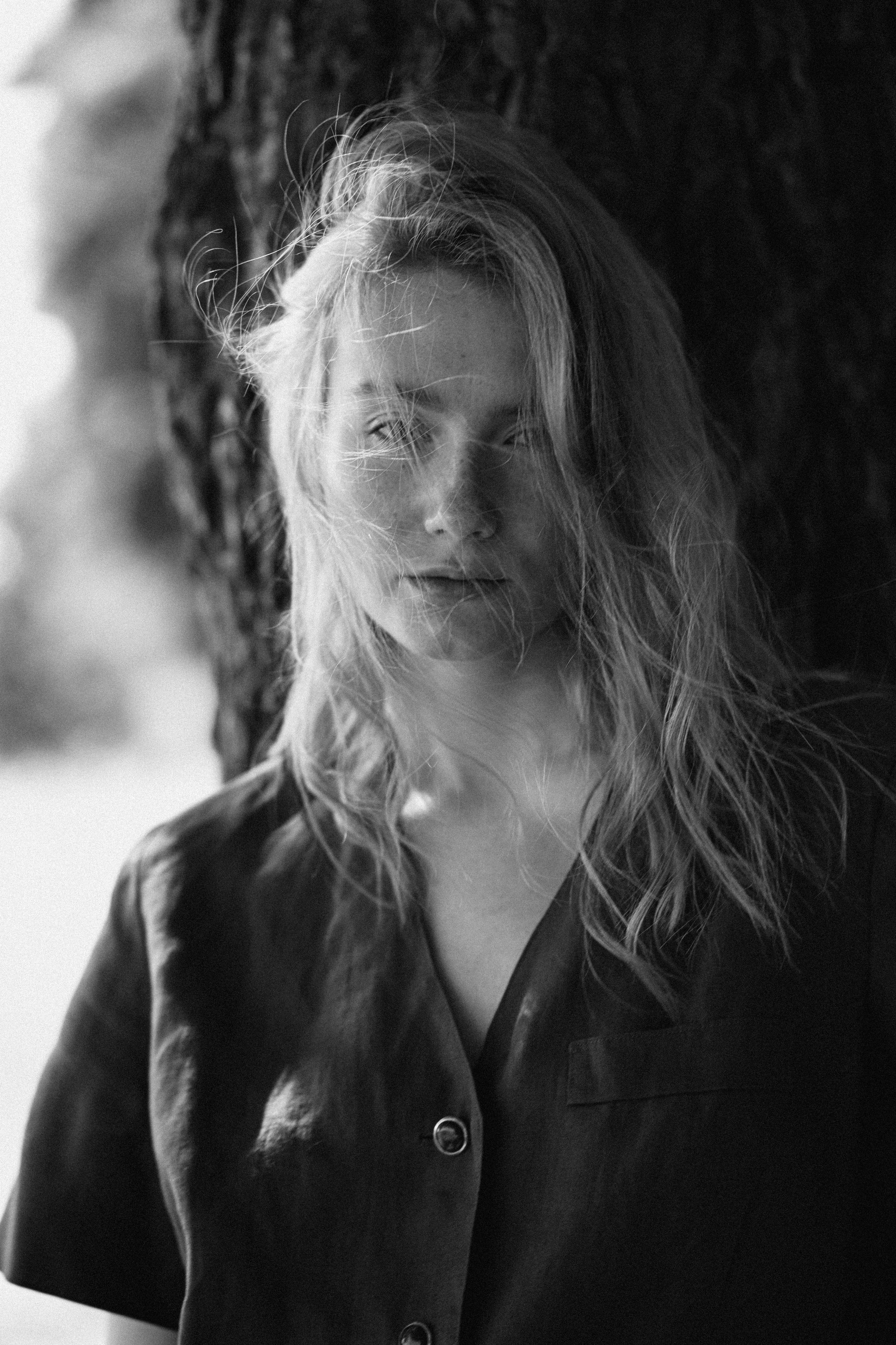 I am Diana, a portrait photographer. I take pictures around the world