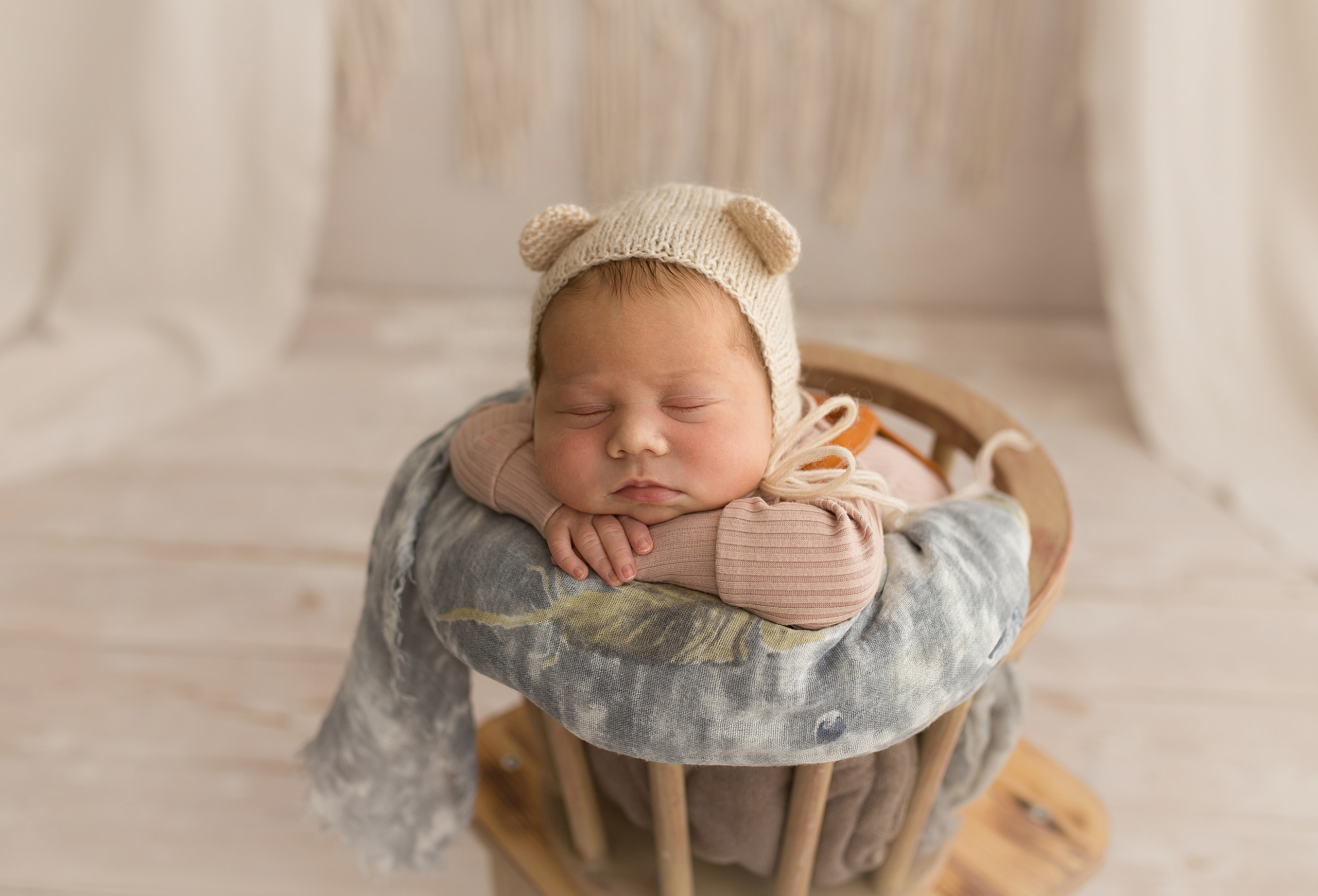 Фотосессия новорождённого. Фотограф новорождённых малышей и детский фотограф В Казани Лана Максим