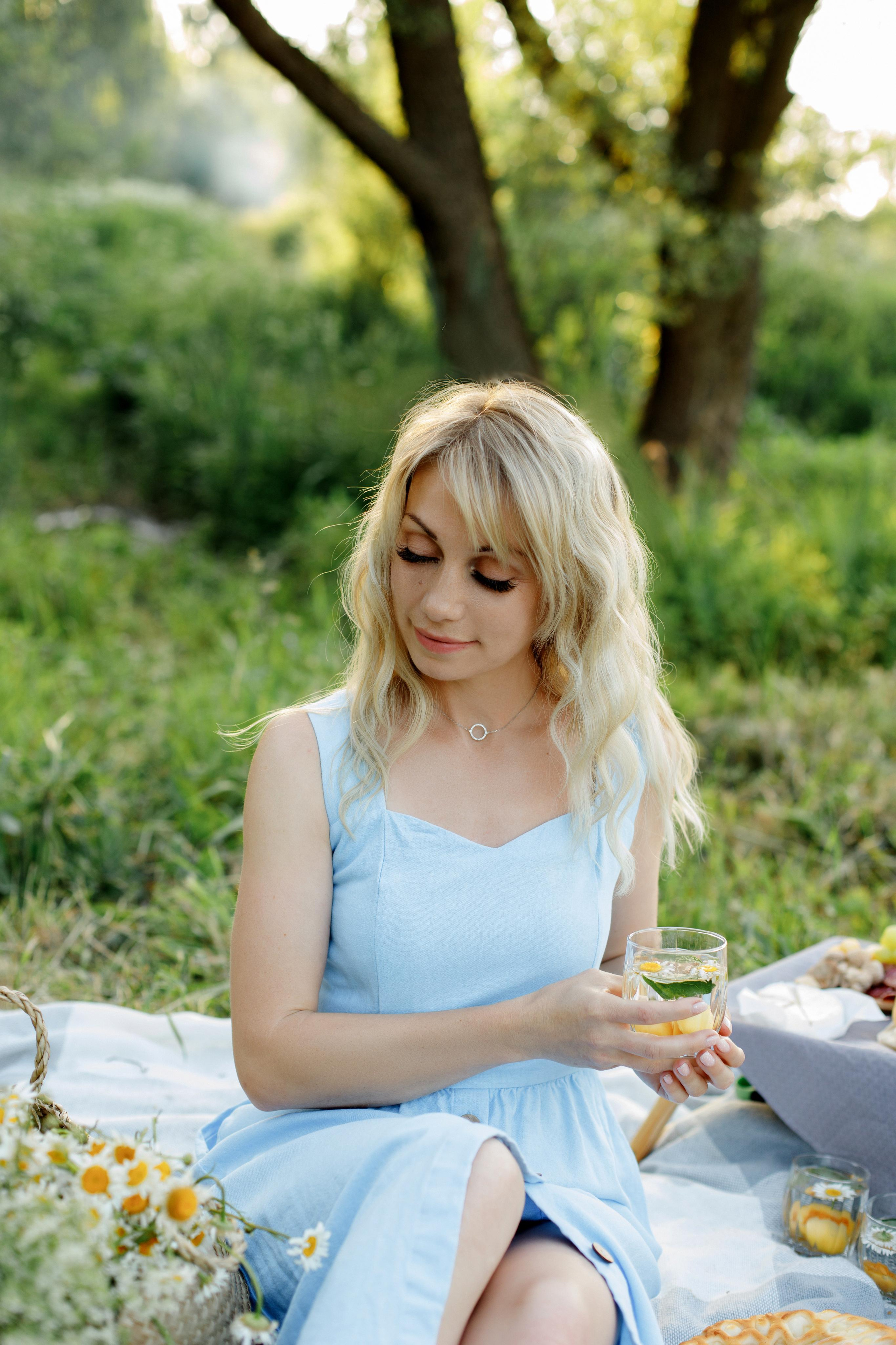 Летняя семейная фотосессия в Подмосковье лето 2023 года. Фотограф Александра Сыщенко