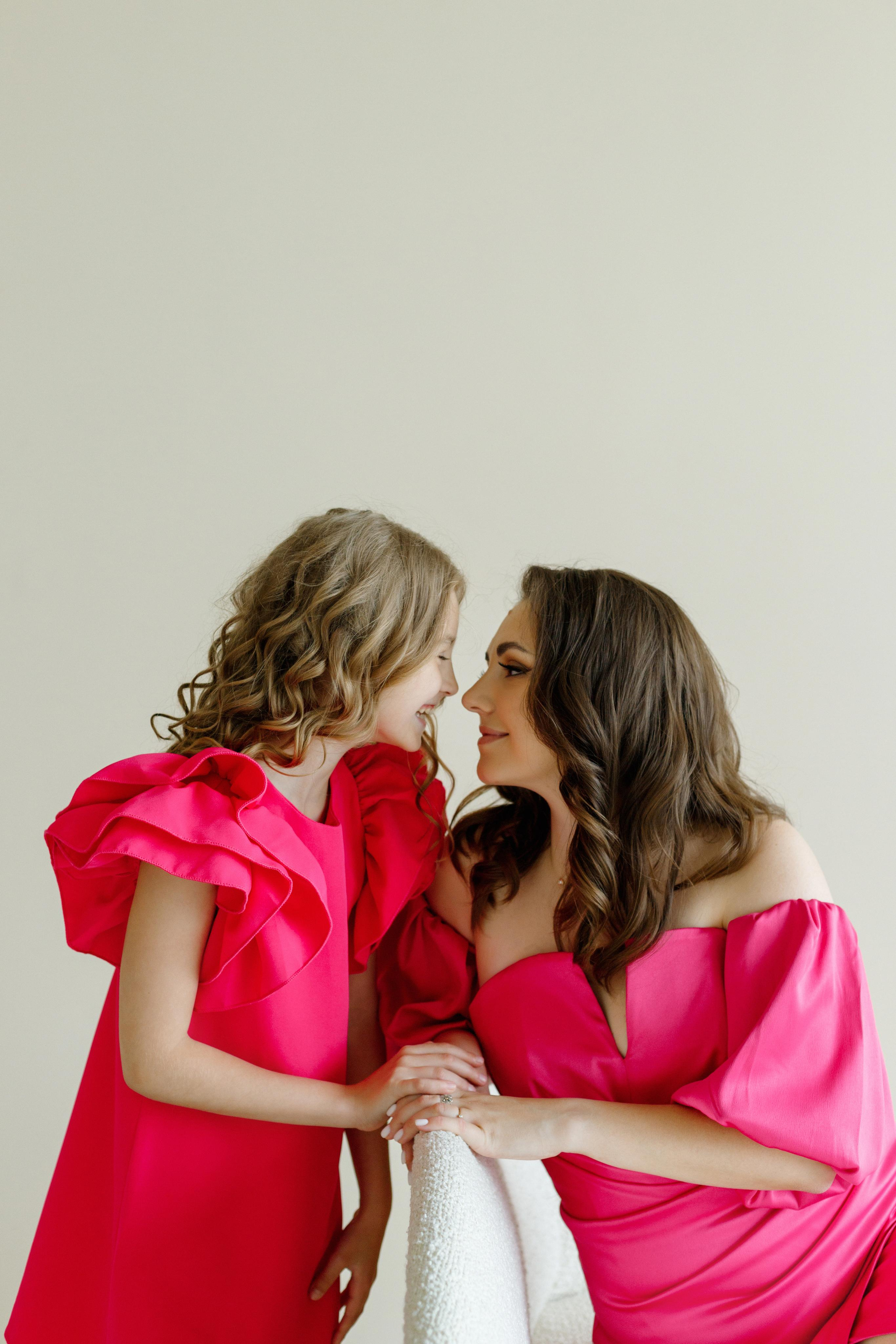 Семейная фотосессия в фотостудии Лофт 13 — зал Sun метро Румянцево. Фотограф Александра Сыщенко