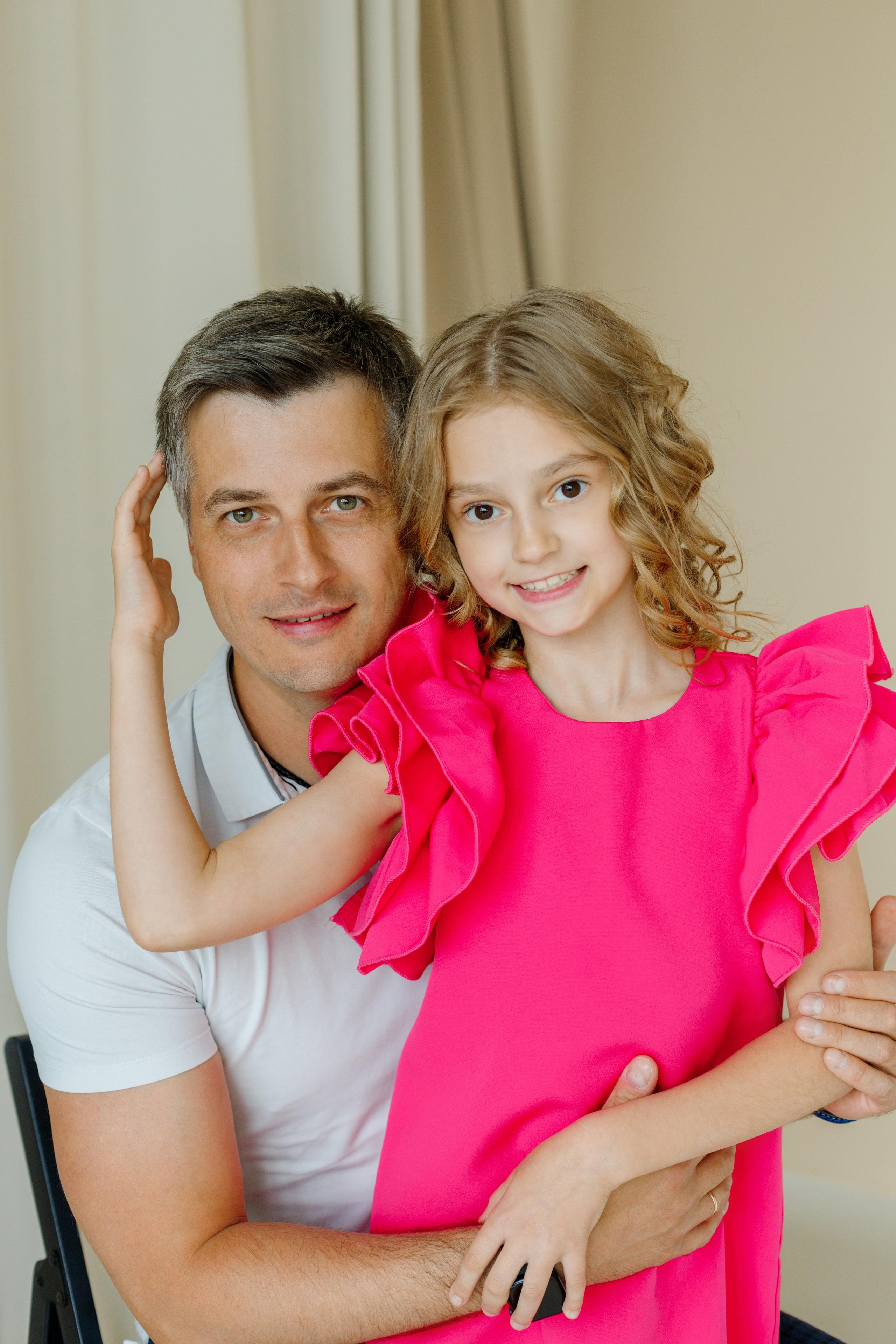 Семейная фотосессия в фотостудии Лофт 13 — зал Sun метро Румянцево. Фотограф Александра Сыщенко