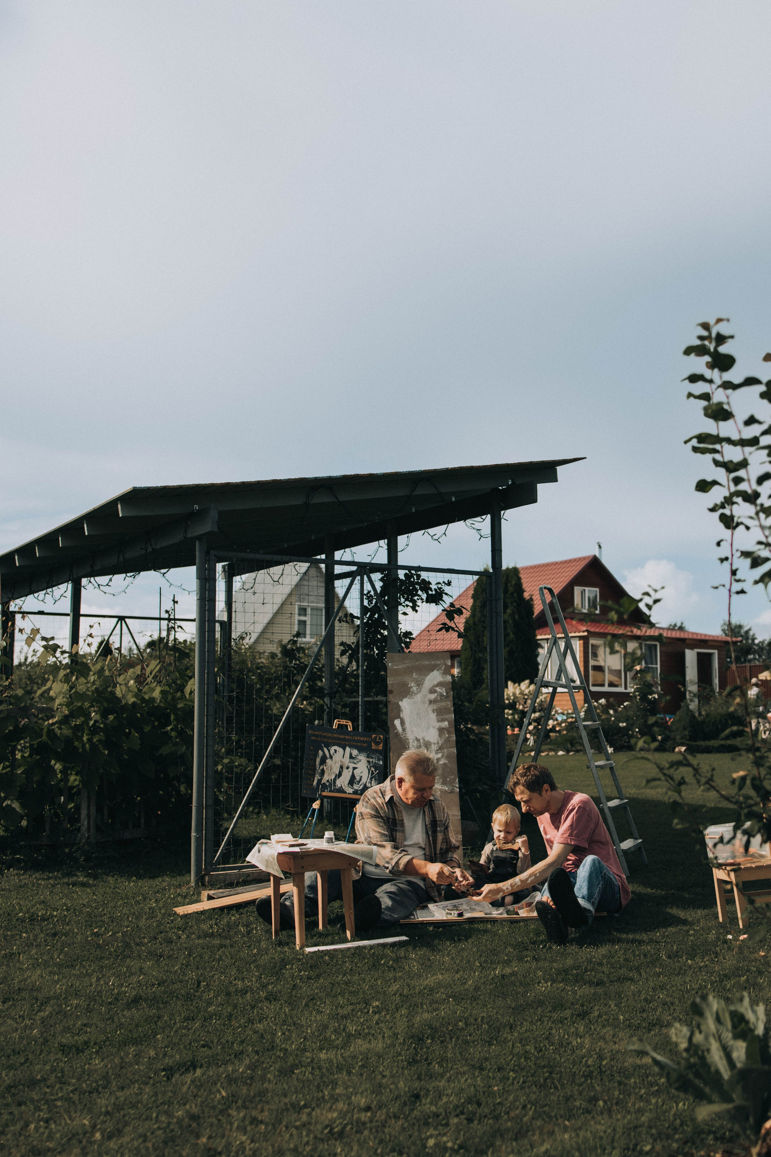 Стройка с дедом. Фотограф lifestylе в Москве Пшеничная Анастасия