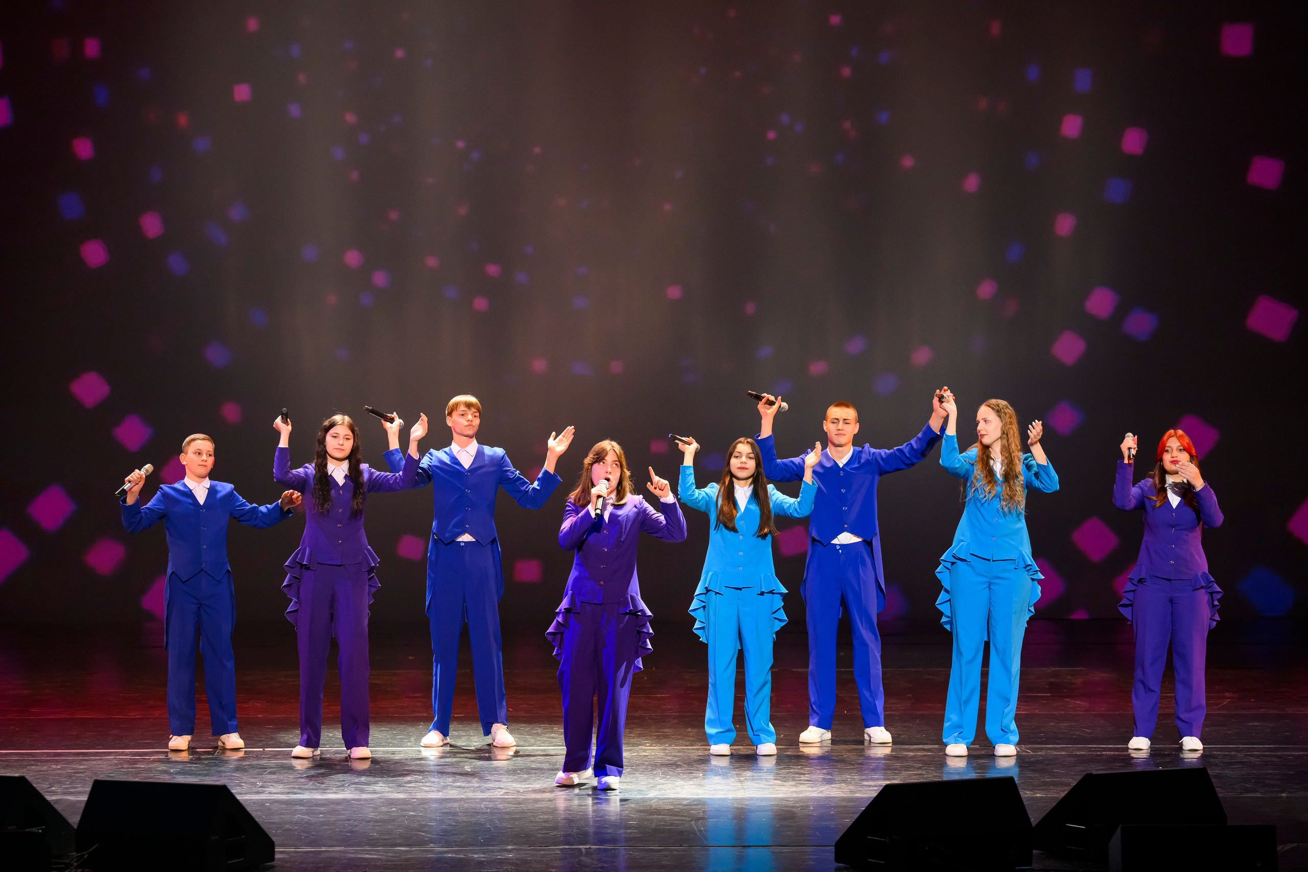 23 апреля, часть 1, БКЗ Октябрьский, г. Санкт-Петербург. Золотое яблочко