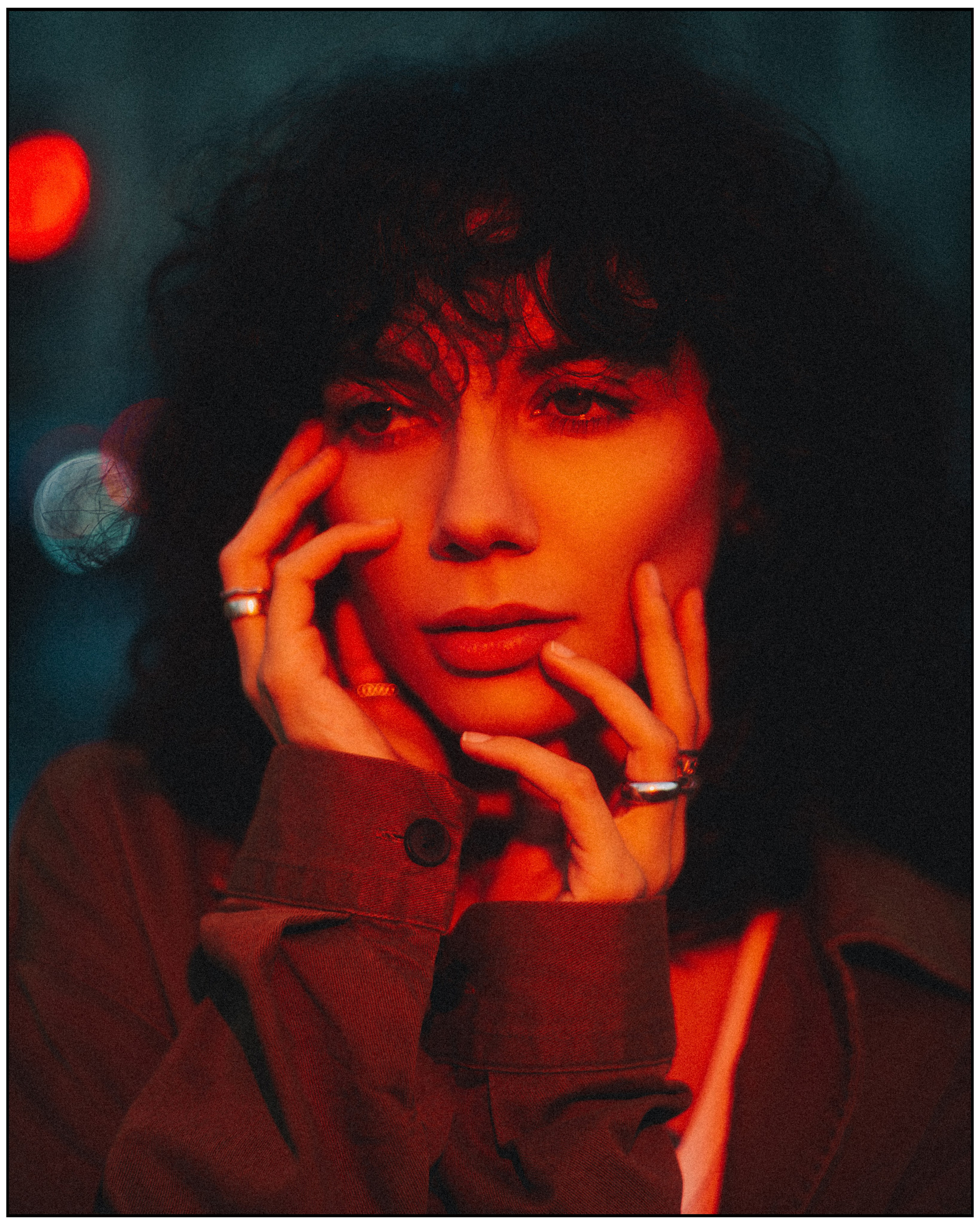 Фотосессия с цветным светом на улице