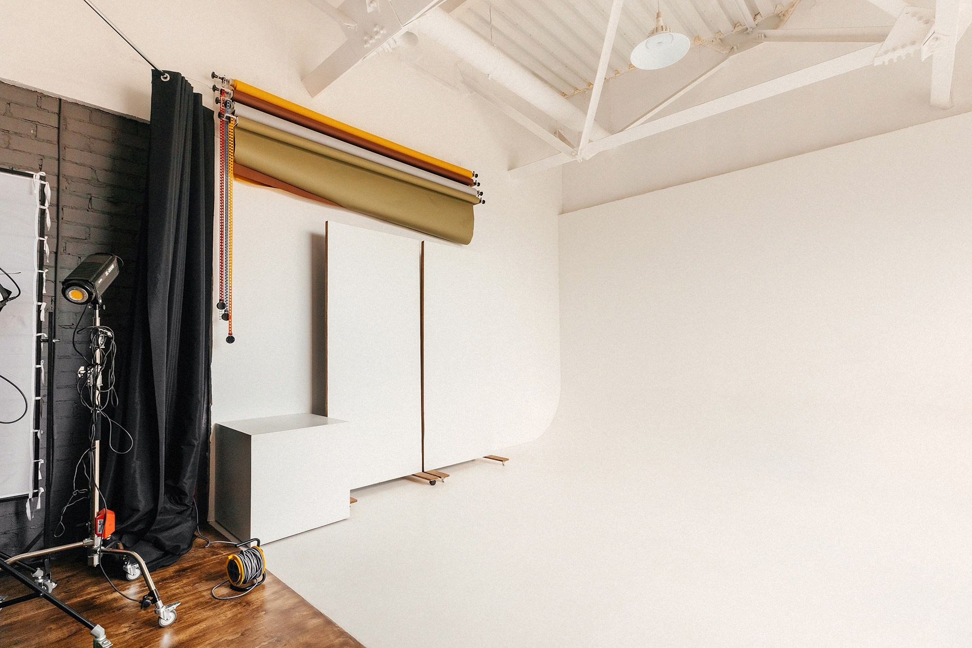 Фотостудия Питер. Зал Ассаи. Фотограф Пирумян Анна. г. Сургут, г. Воронеж