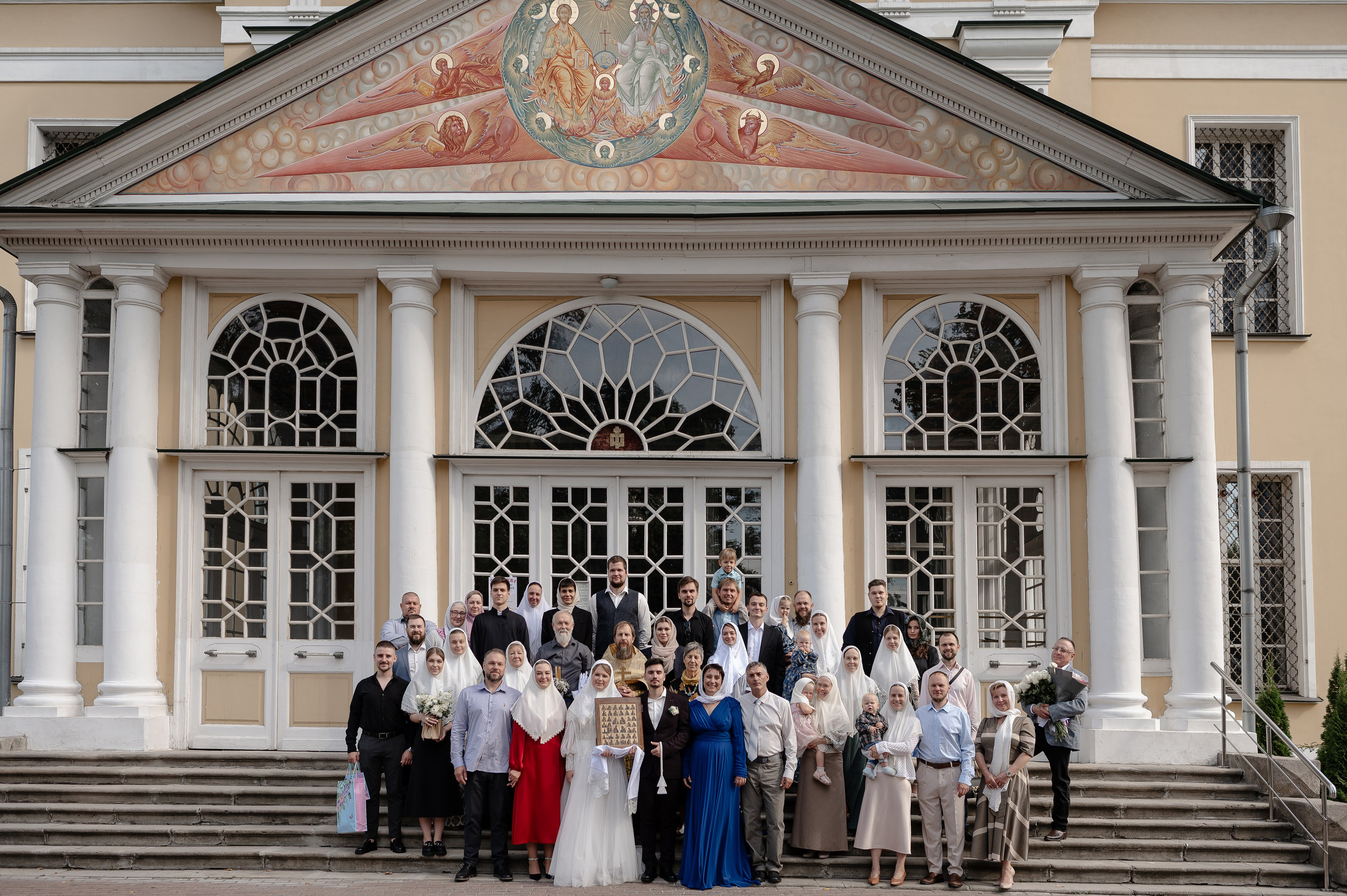 Илья & Эмилия (Москва, Покровский собор). Семейный и свадебный фотограф в Санкт-Петербурге Серафима Смирнова
