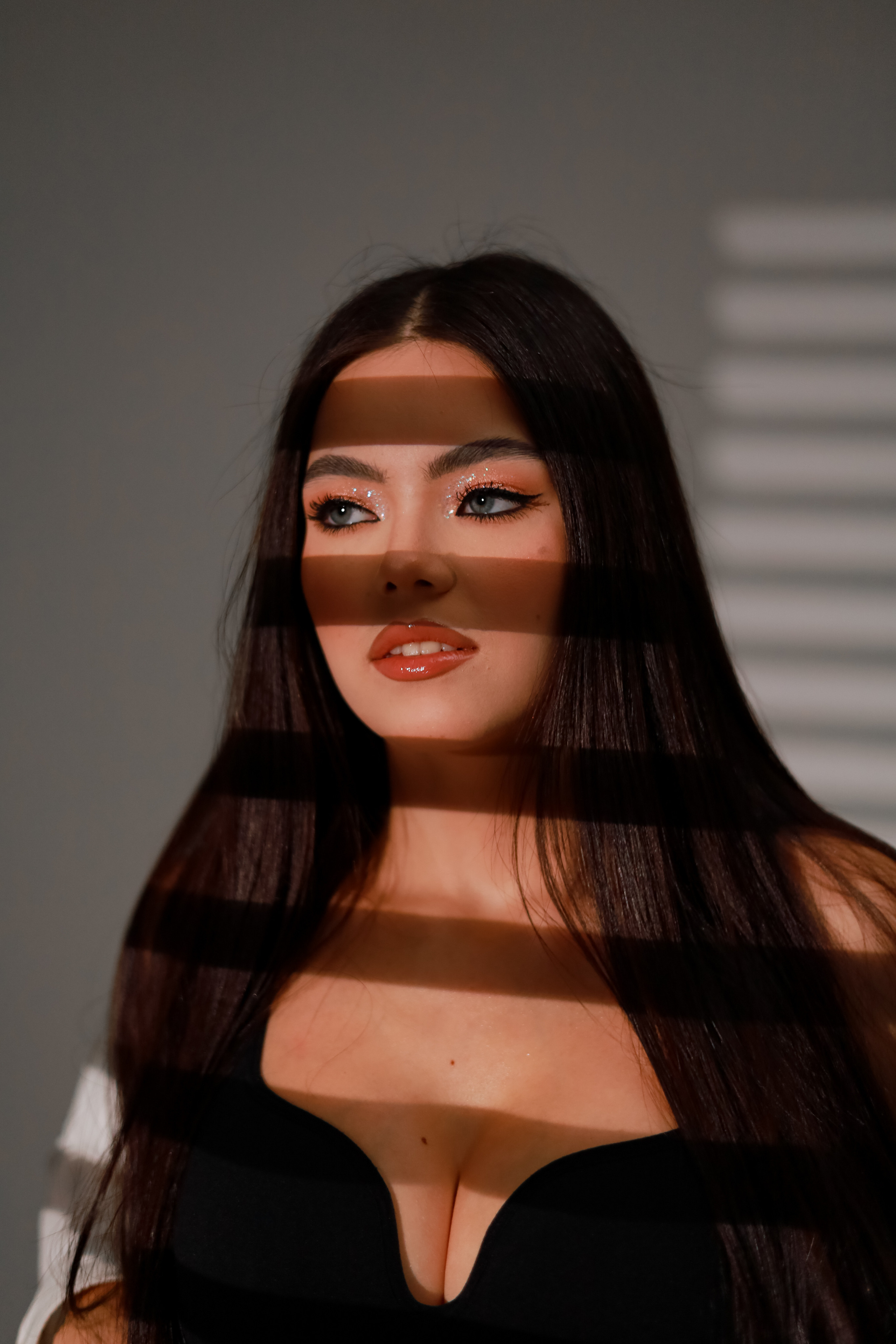 Работа с искусственным светом (без обработки). Портретный фотограф в Чебоксарах