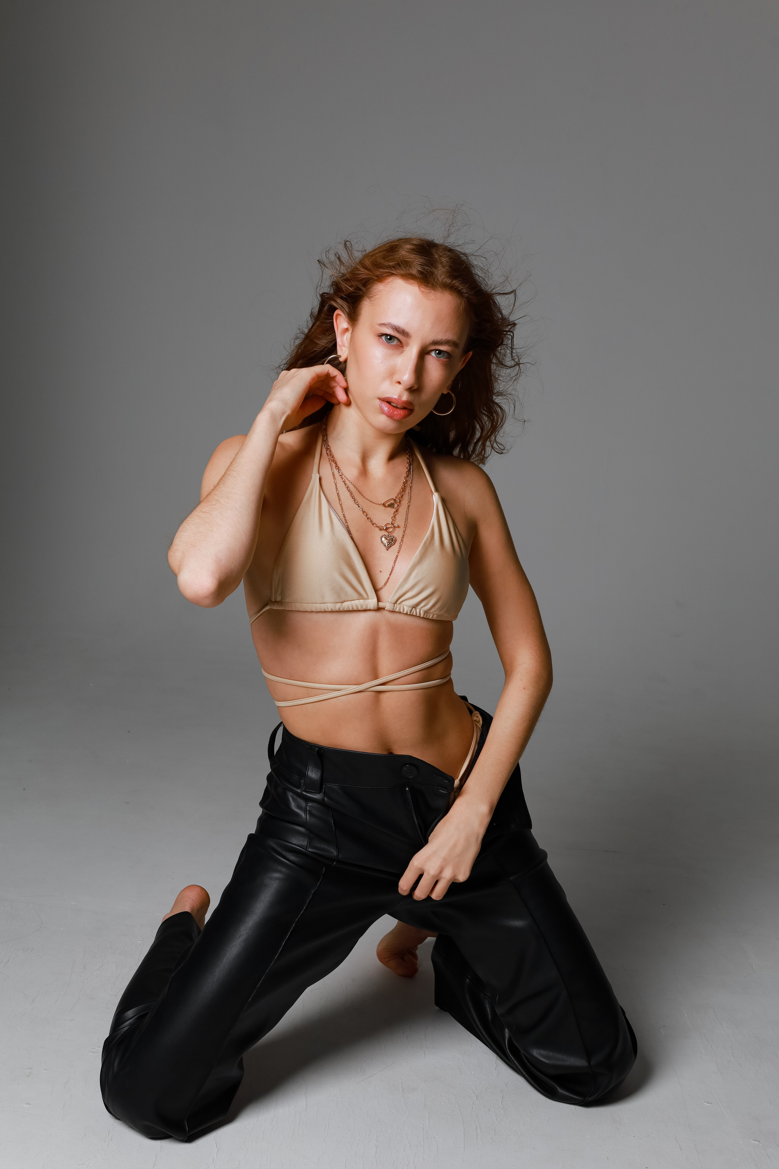 Работа с искусственным светом (без обработки). Портретный фотограф в Чебоксарах