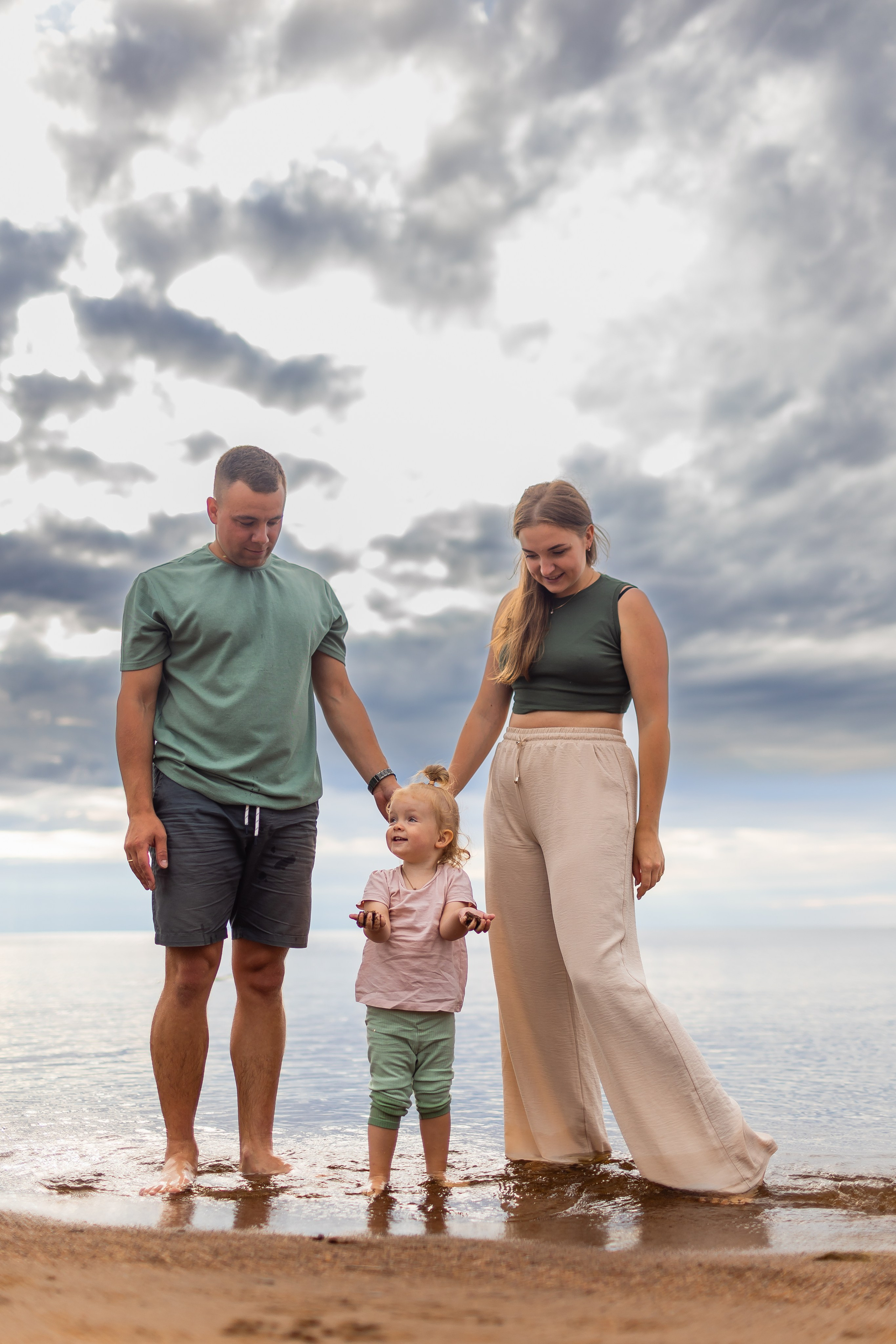 СЕМЕЙНАЯ / Гриша, Люда и Апполинария. Фотограф Лодейное Поле Екатерина Герасимова в Санкт-Петербурге и Лен. области