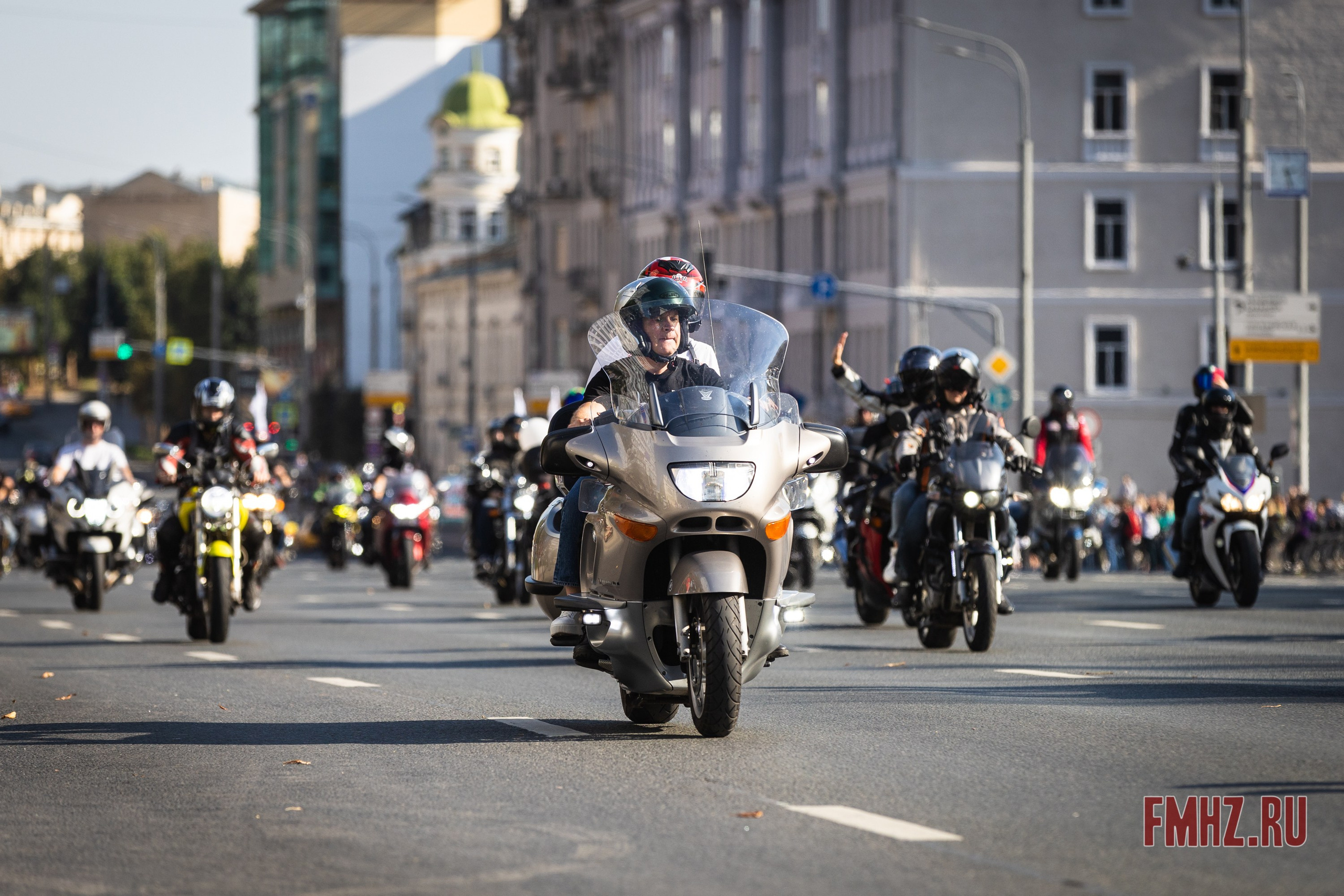 Закрытие Мотосезона 2023 на проспекте Академика Сахарова. Фотограф Владимир Охрименко