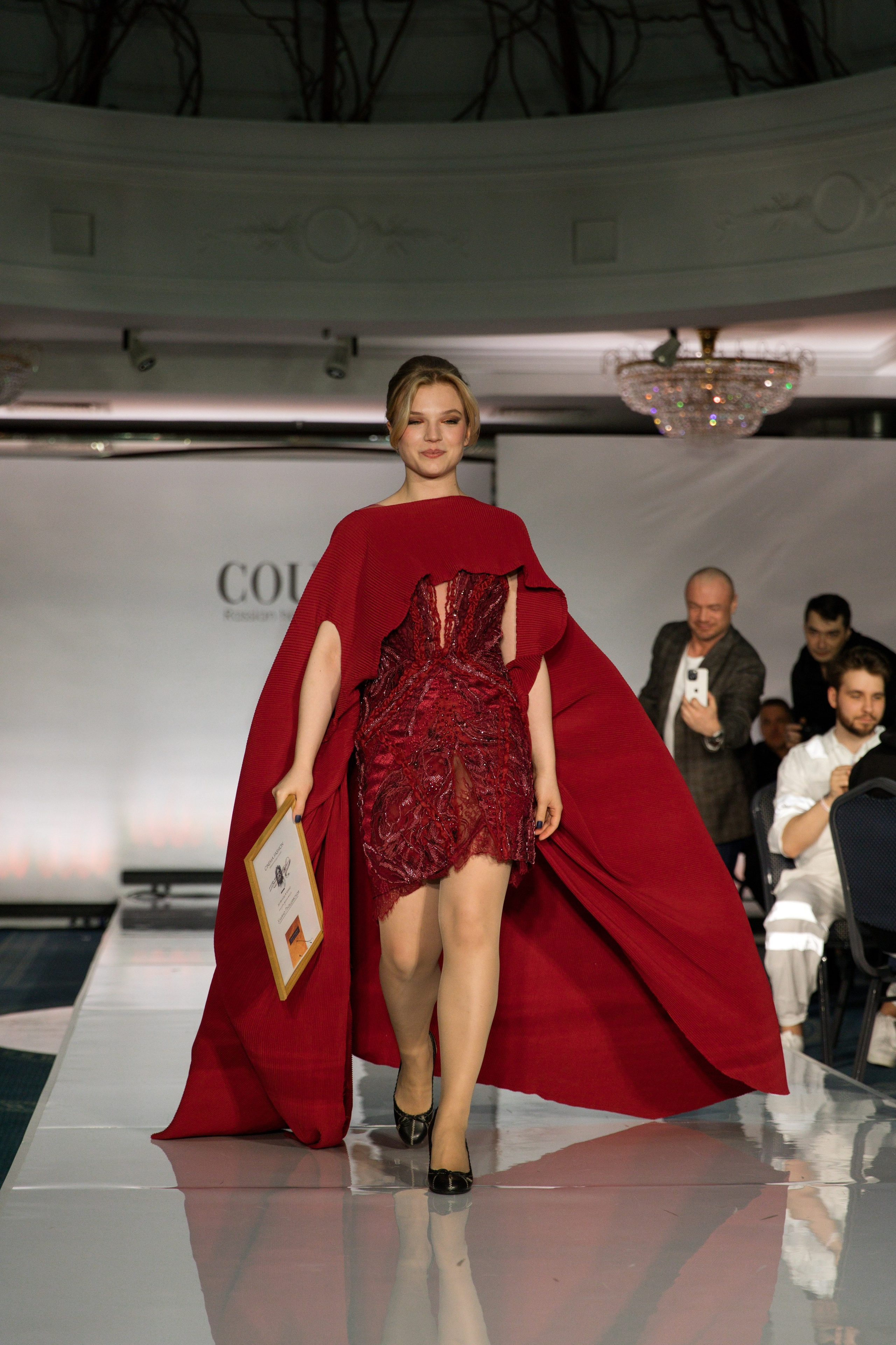 Репортаж показа «Кутюр по-русски». Фотограф в Санкт-Петербурге Вагнер Юлия