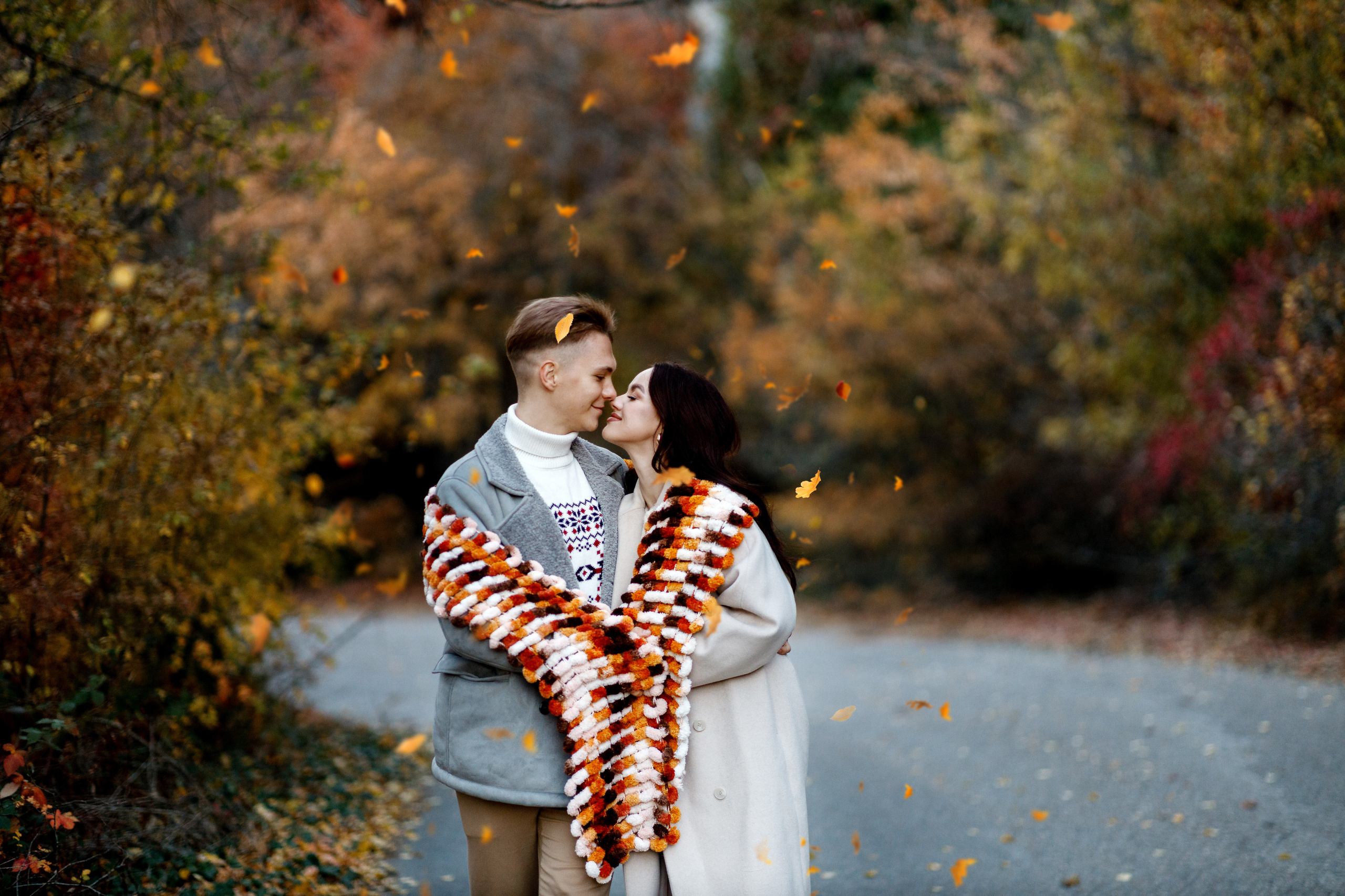 По осенней дороге. Первые кадры с прогулки Насти и Вани. Свадебный фотограф в Крыму и Севастополе Ольга Баскакова