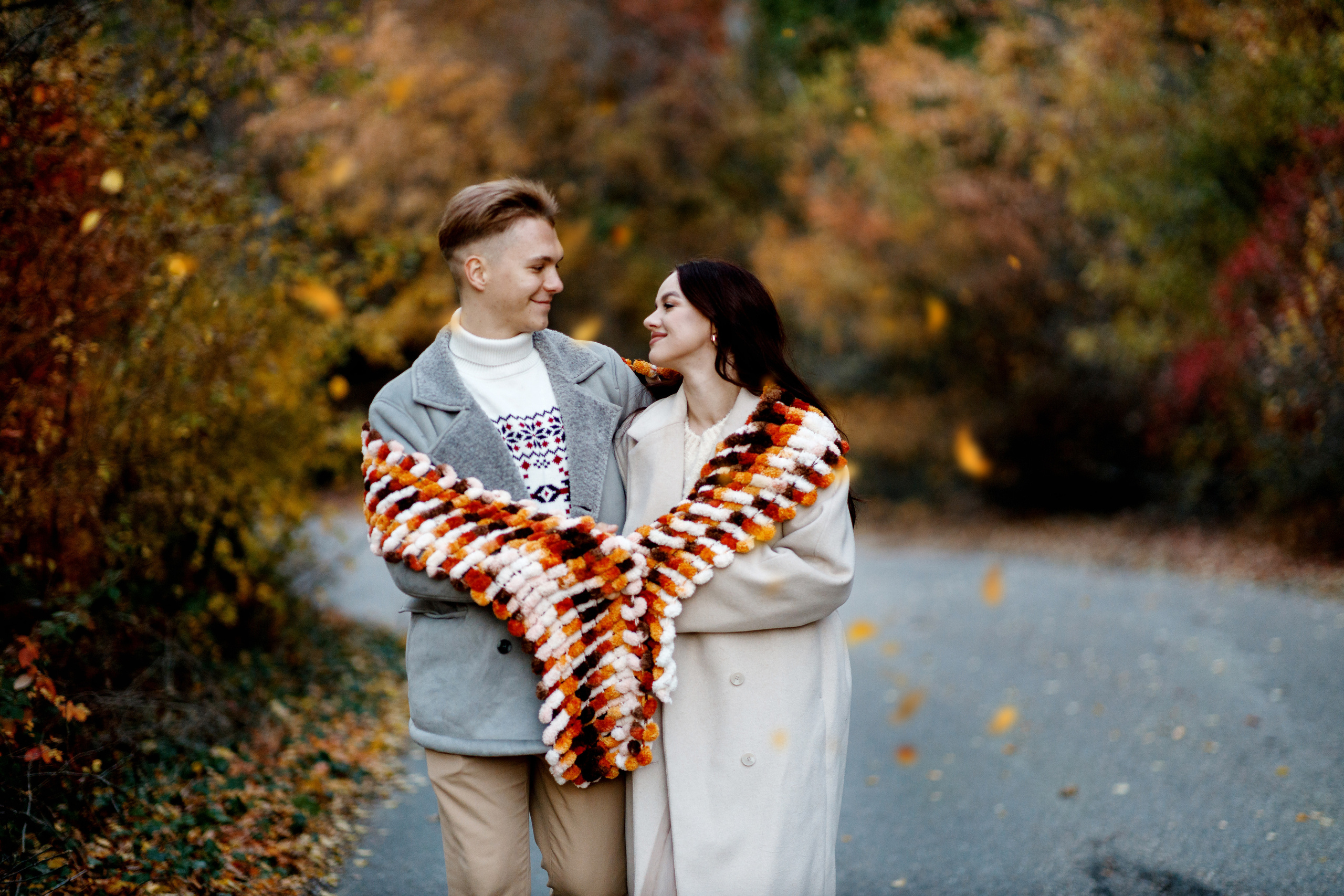 По осенней дороге. Первые кадры с прогулки Насти и Вани. Свадебный фотограф в Крыму и Севастополе Ольга Баскакова