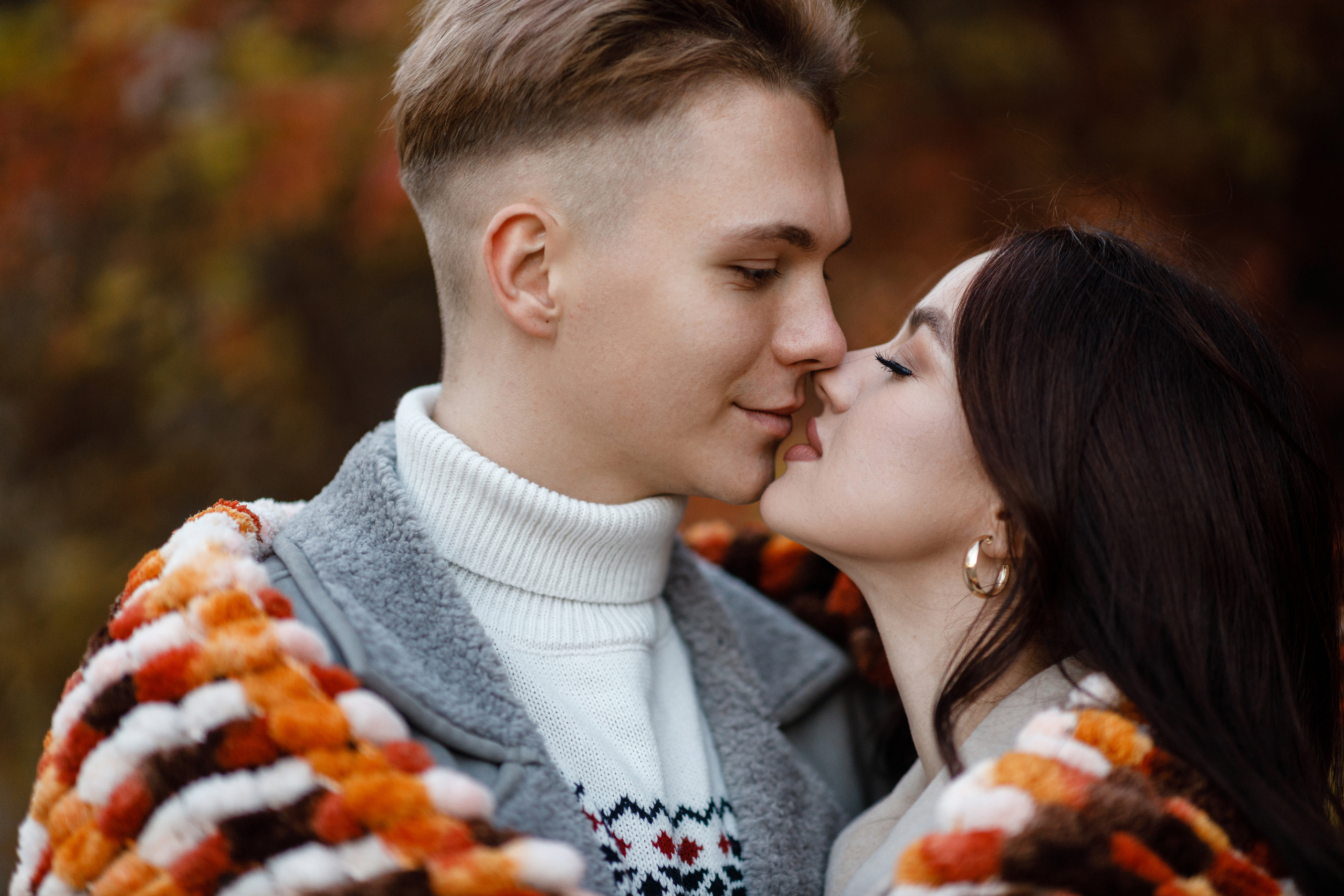 По осенней дороге. Первые кадры с прогулки Насти и Вани. Свадебный фотограф в Крыму и Севастополе Ольга Баскакова