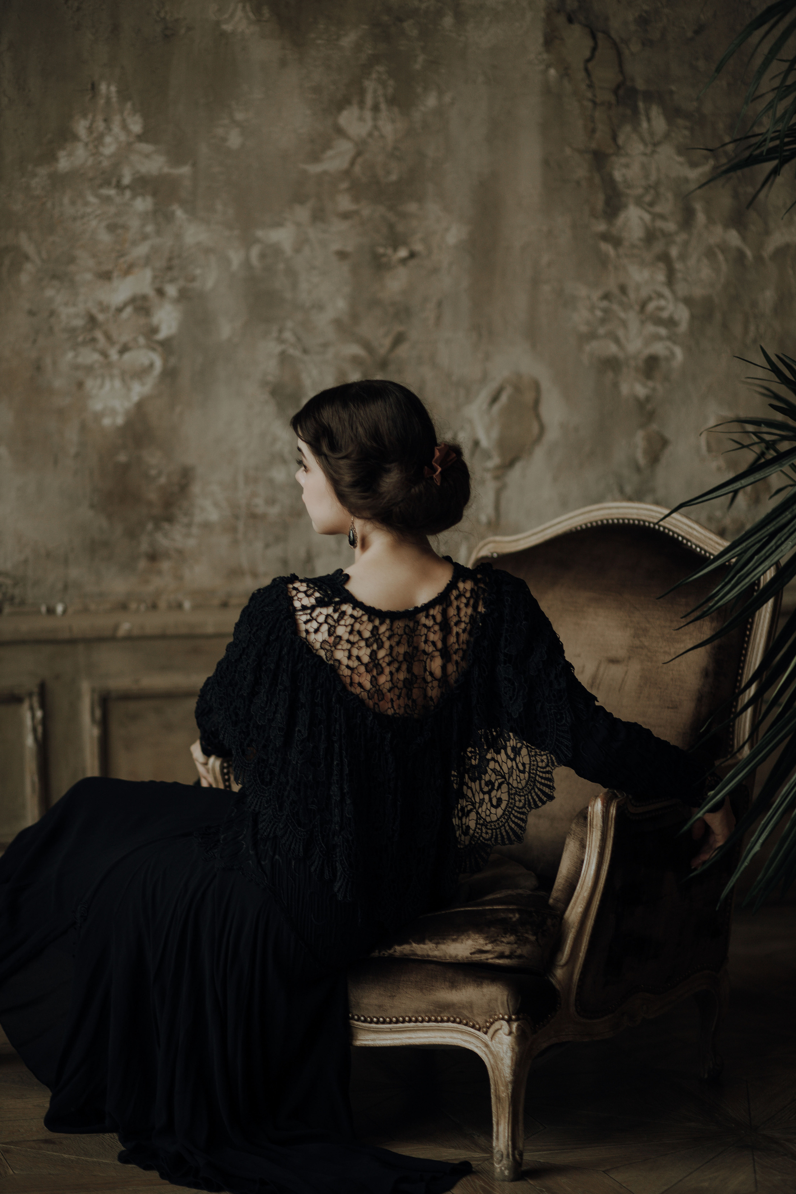 Оттого что я терпкой печалью, напоила его допьяна…. Художественная винтажная фотография