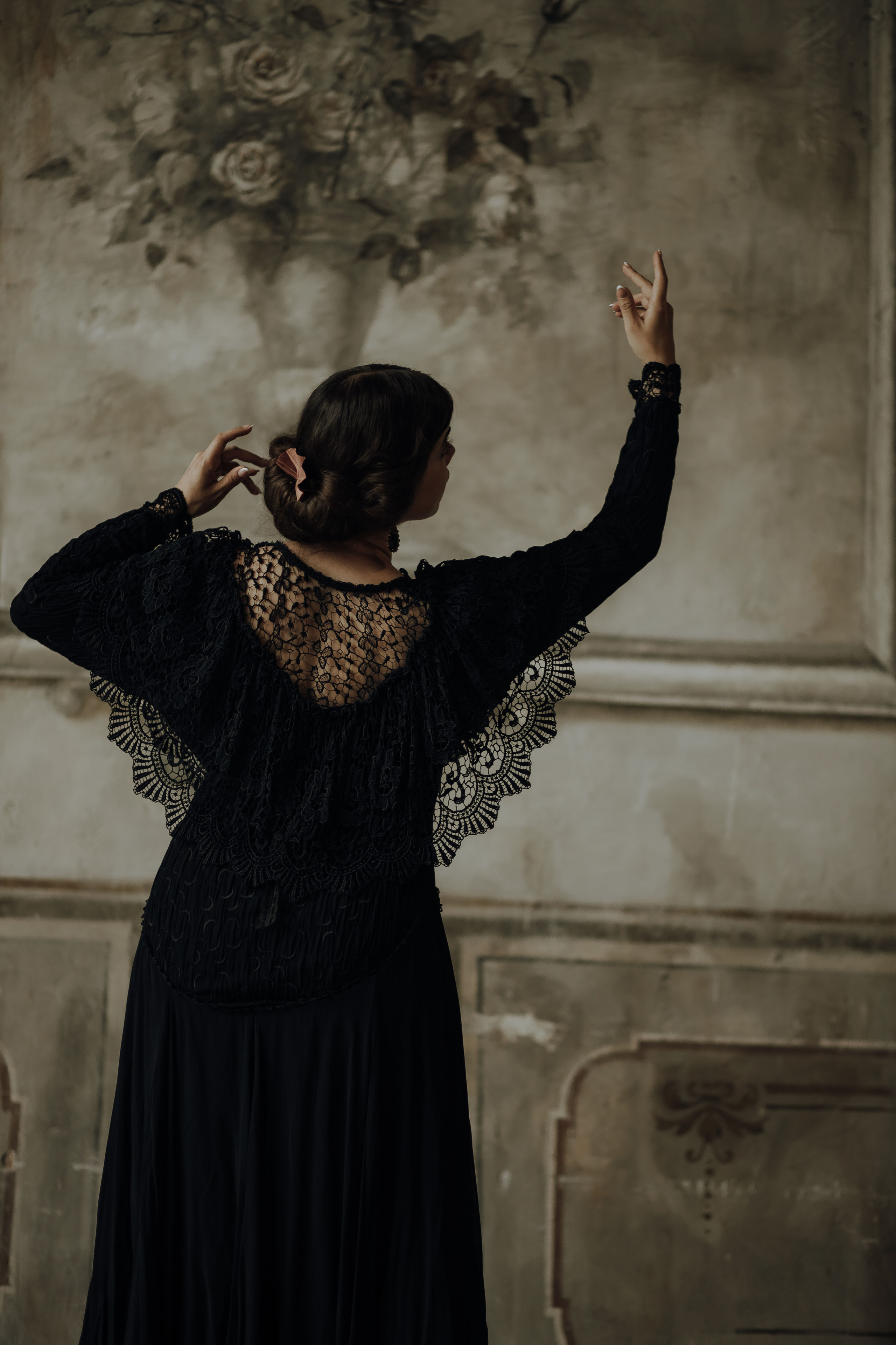 Оттого что я терпкой печалью, напоила его допьяна…. Художественная винтажная фотография