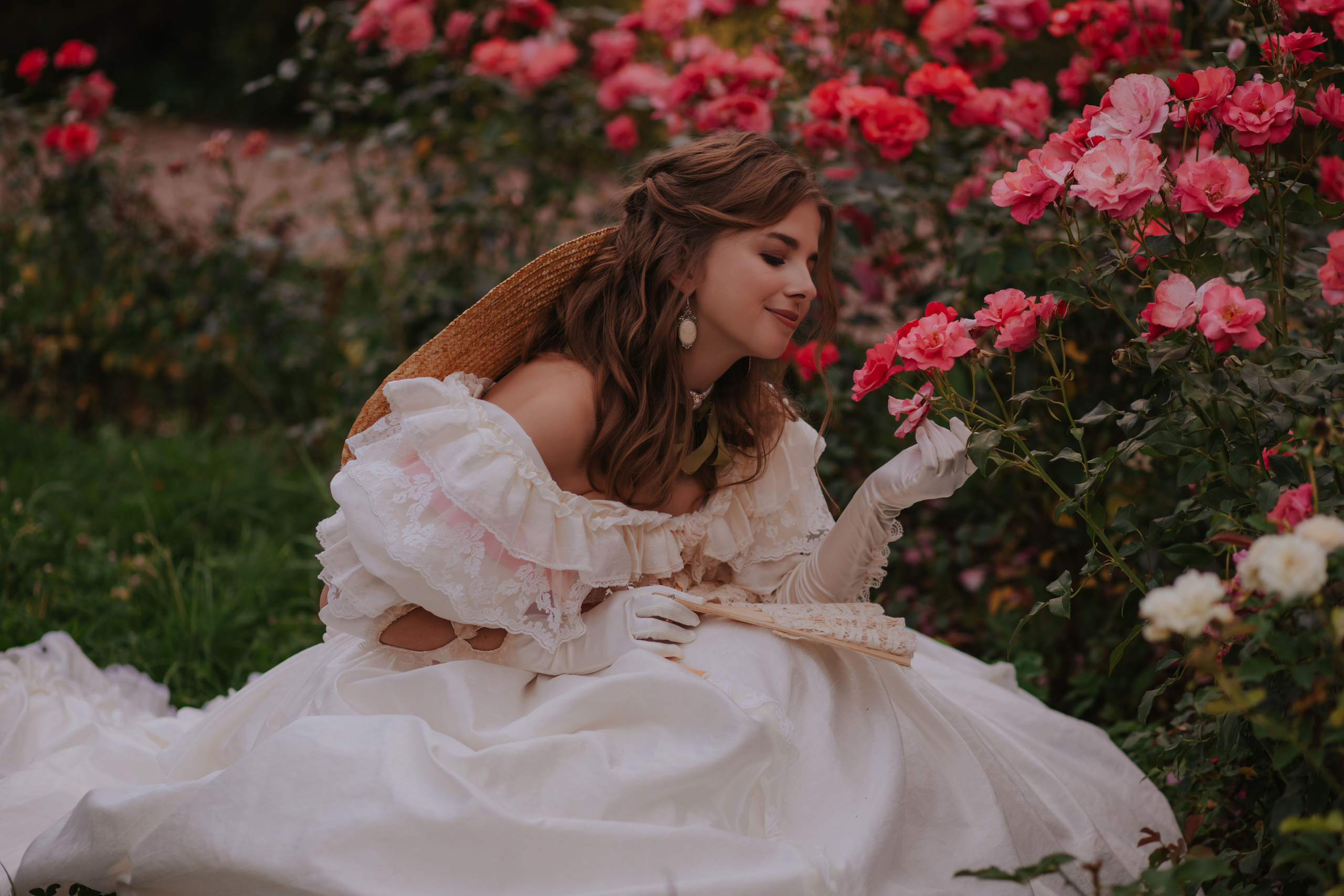 Летний вечер в саду. Художественная винтажная фотография