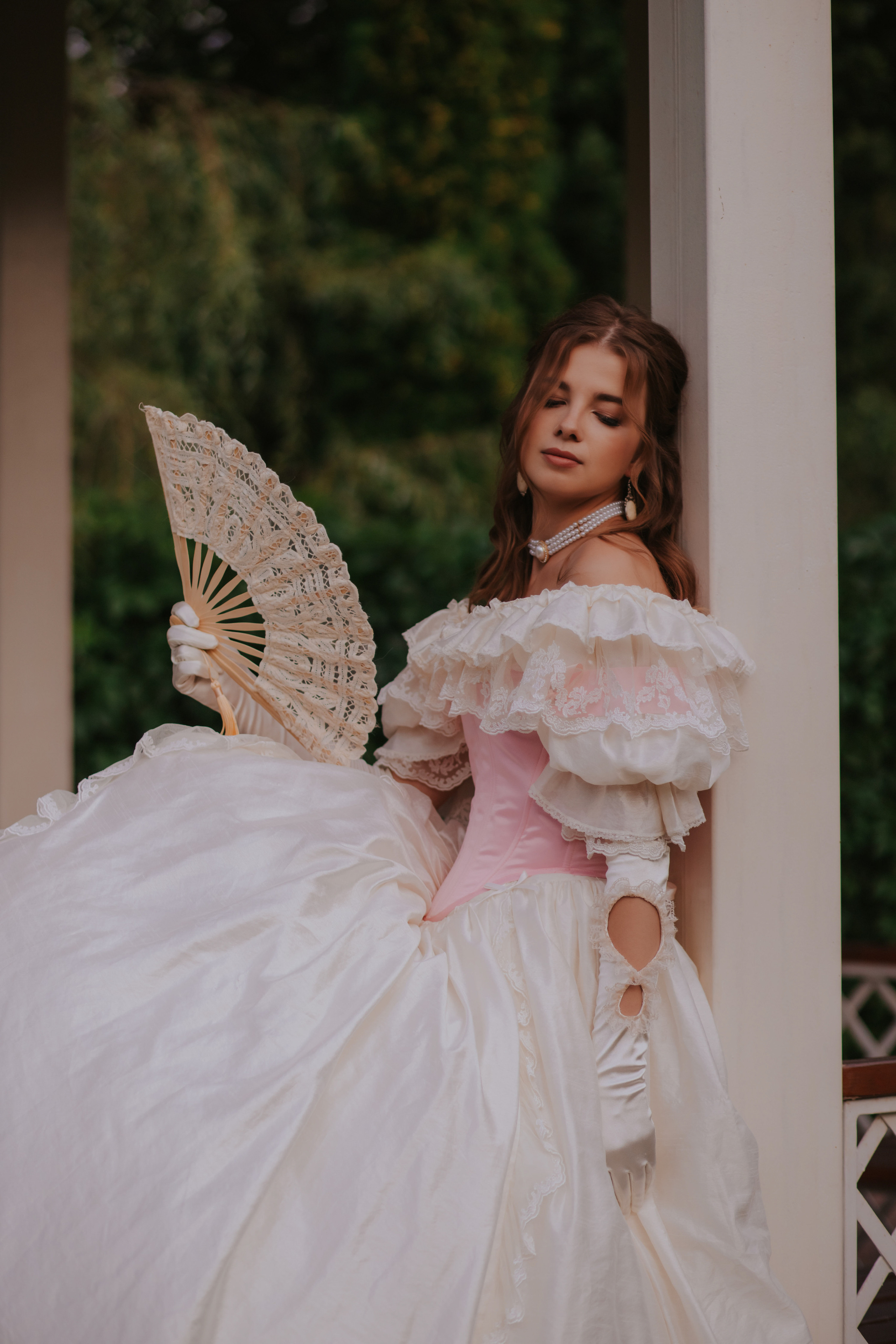 Летний вечер в саду. Художественная винтажная фотография