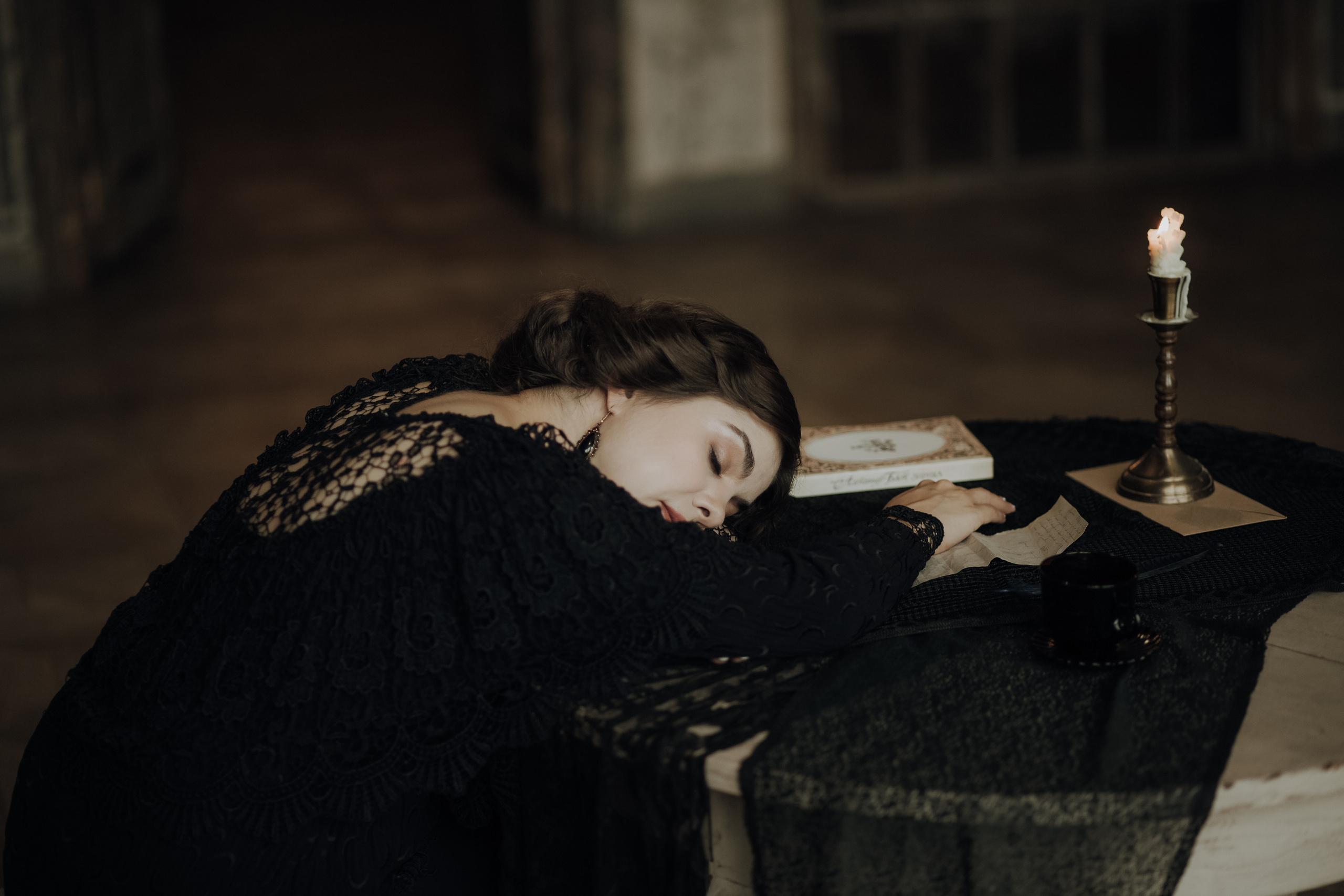 Оттого что я терпкой печалью, напоила его допьяна…. Художественная винтажная фотография