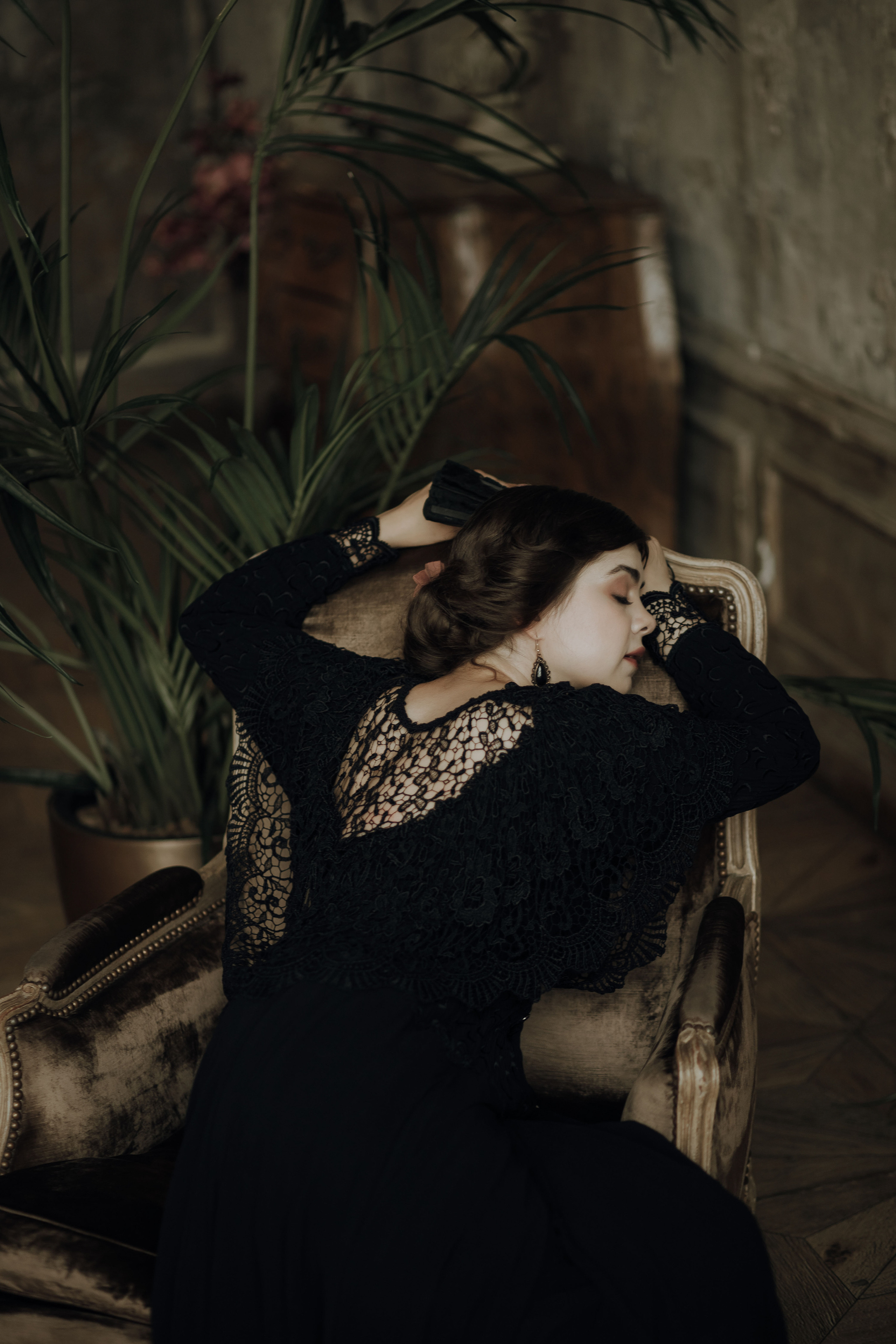 Оттого что я терпкой печалью, напоила его допьяна…. Художественная винтажная фотография