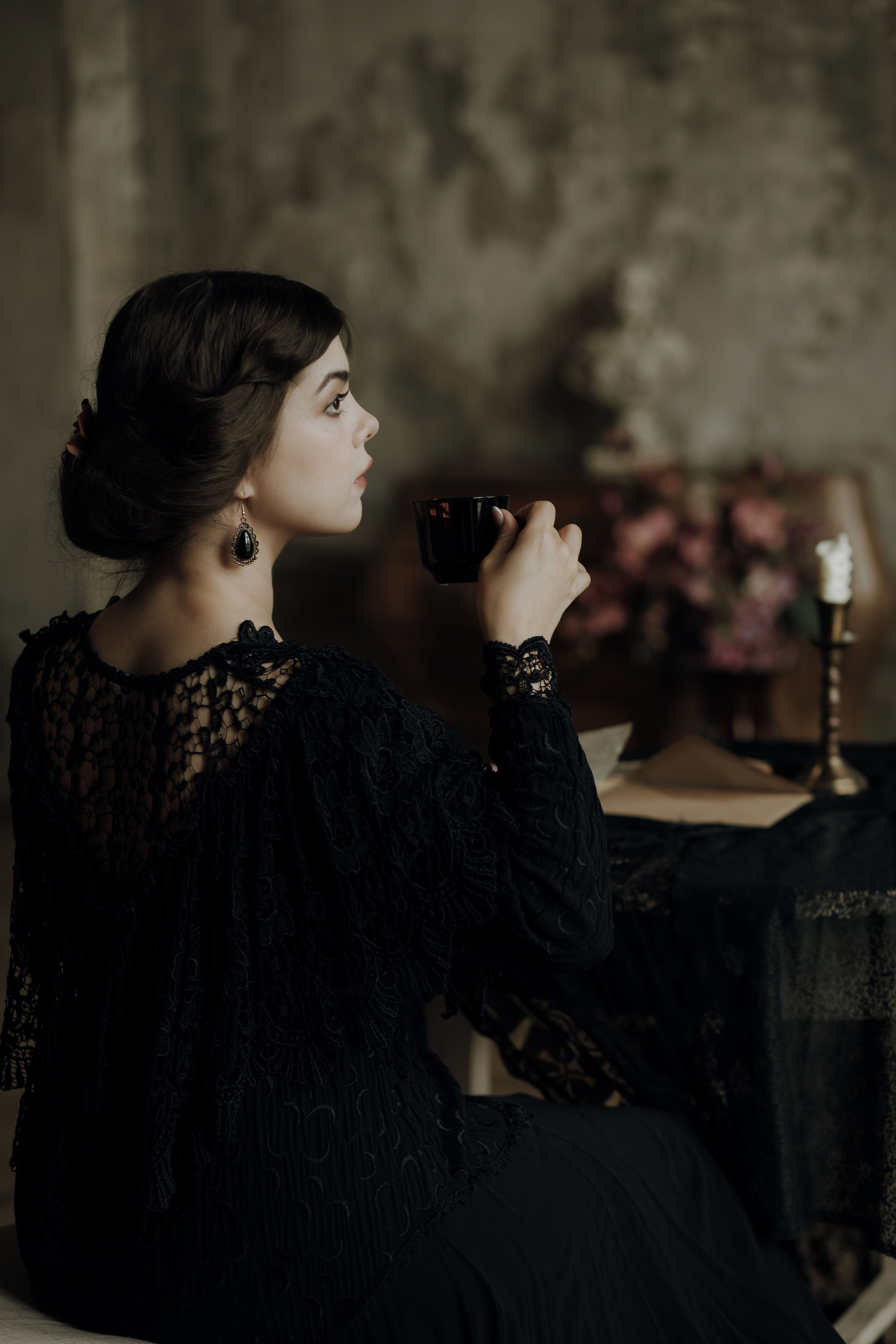 Оттого что я терпкой печалью, напоила его допьяна…. Художественная винтажная фотография