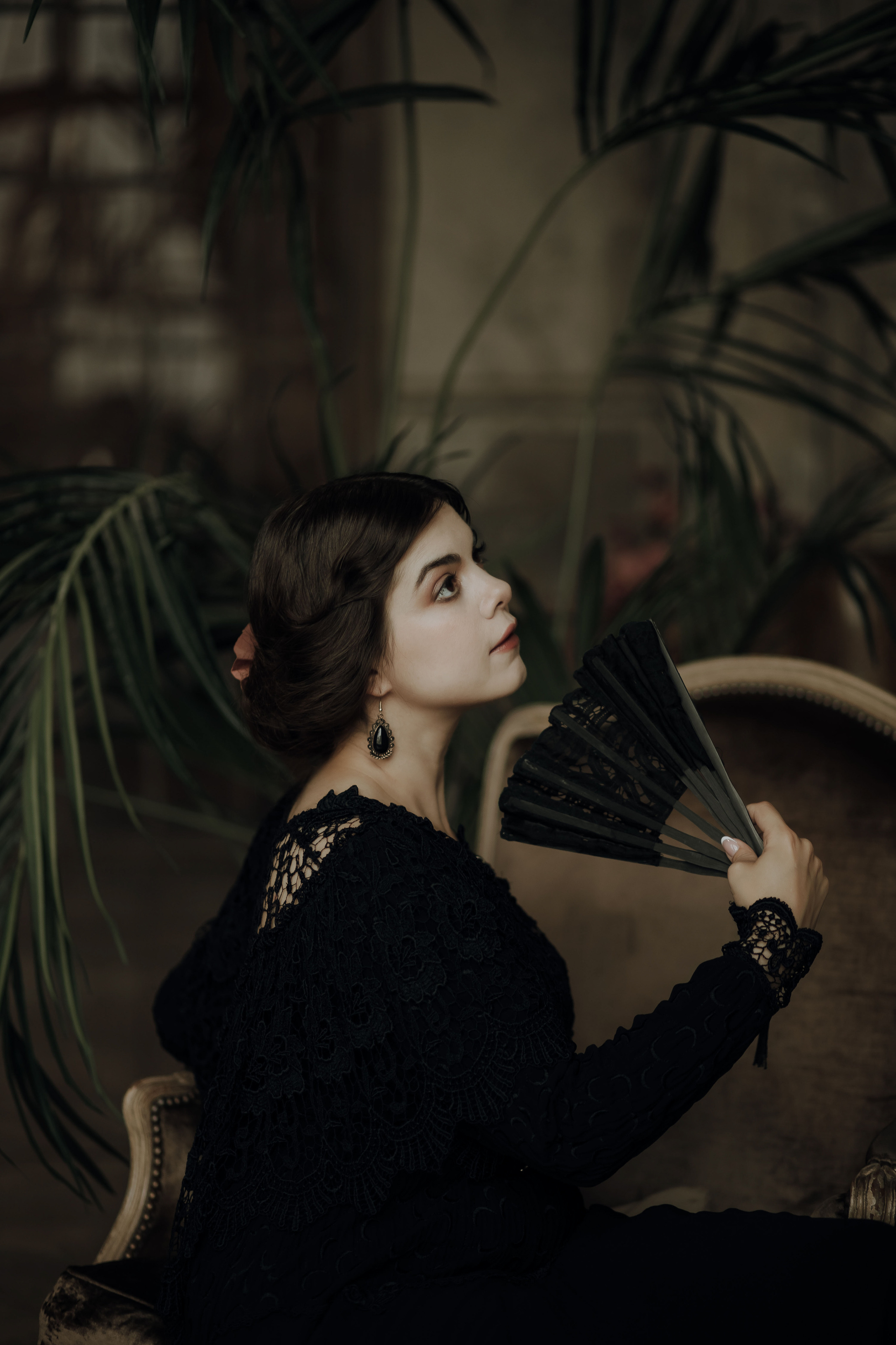 Оттого что я терпкой печалью, напоила его допьяна…. Художественная винтажная фотография