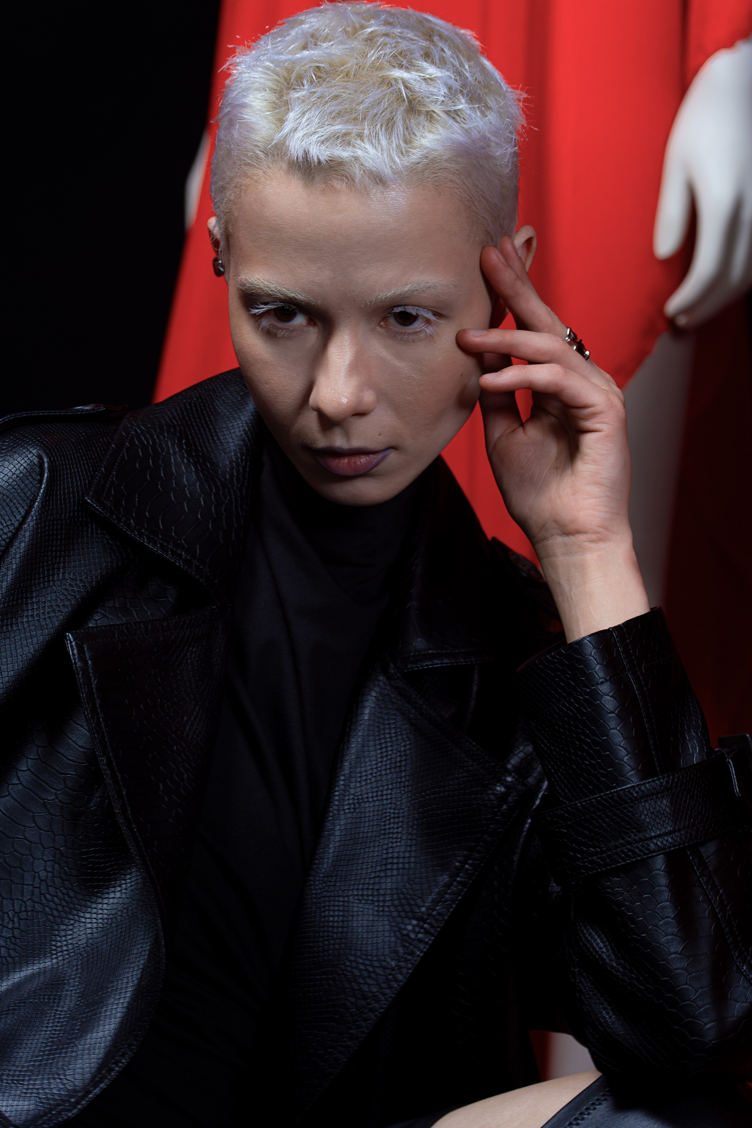 Портретная фотосессияСемейная фотосессияДетская фотосессияЛюбовная/Love-story фотосессияСвадебная фотосессияФотосессия для помолвкиПрофессиональный/деловой портретРекламная/коммерческая фотосессияФотосессия продукции (товары)Фотосессия моды (fashion)Бьюти-съемка (красота, макро-детали лица)Фотосессия lifestyle (повседневная жизнь, атмосфера)Фотосессия в полёте/авиационная (иногда отдельно как аэросъемка)Пейзажная/ландшафтная фотосессияАрхитектурная фотосессияАнфас/студийная фотосессияНю-фотосессия (с оговорками об этике и согласии)Фотосессия для артистов/музыкантовФотосессия для блогеров и инфлюенсеровФотосессия в стиле ретро/винтажЭко- и концептуальная съемка (арт-иллюстративная)Фотосессия для мероприятий (часто как репортажная)Aerial/дрон-съемка (в сочетании с портретной или пейзажной частью)Инфографическая/презентационная фотосессия (для презентаций и каталогов)