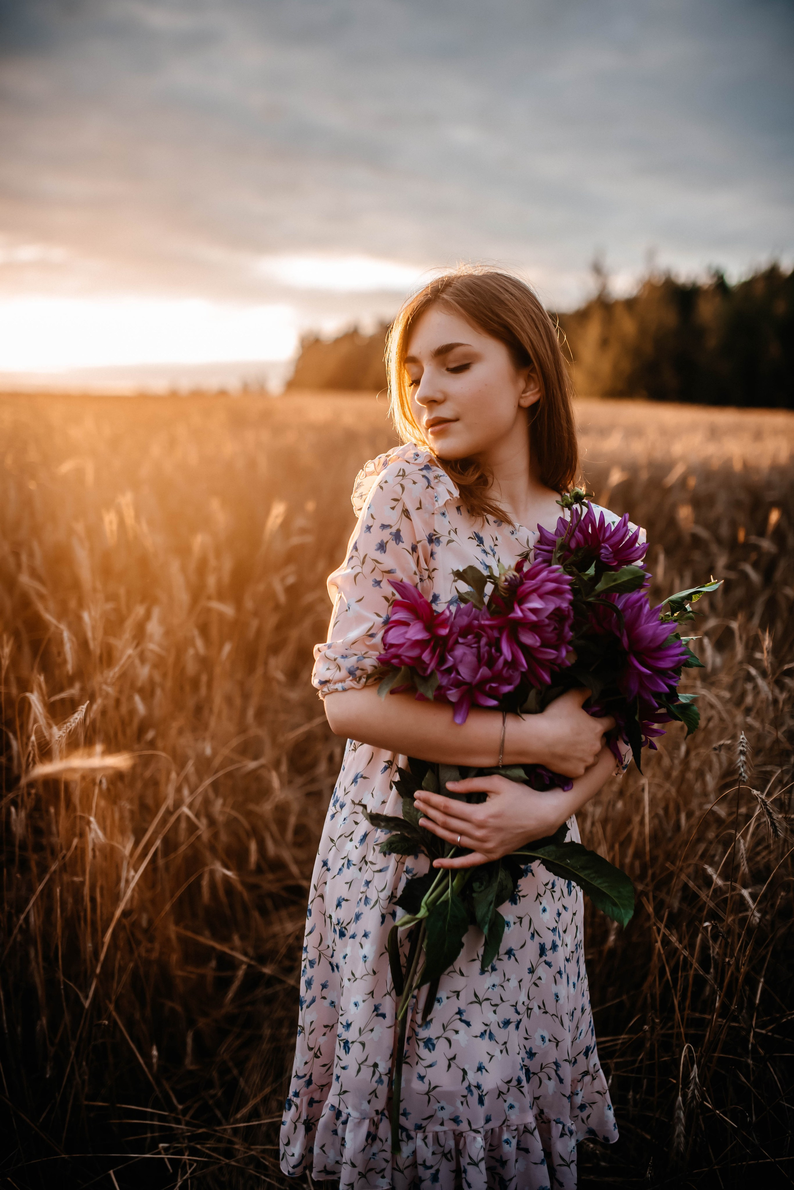 Маша, лето, закат. Главная