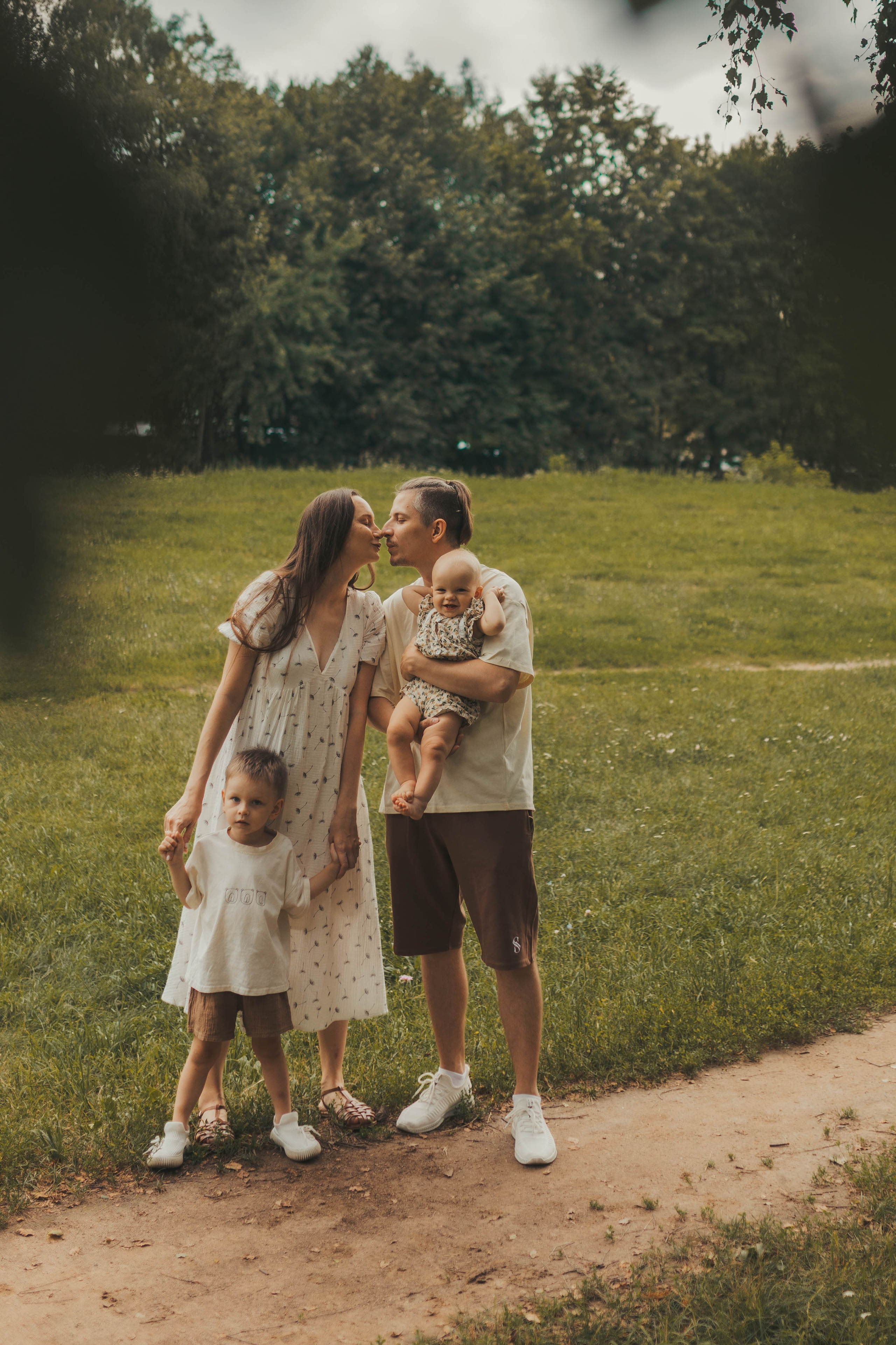 Лена с семьей. Семейный фотограф Алина Демидова. Королев