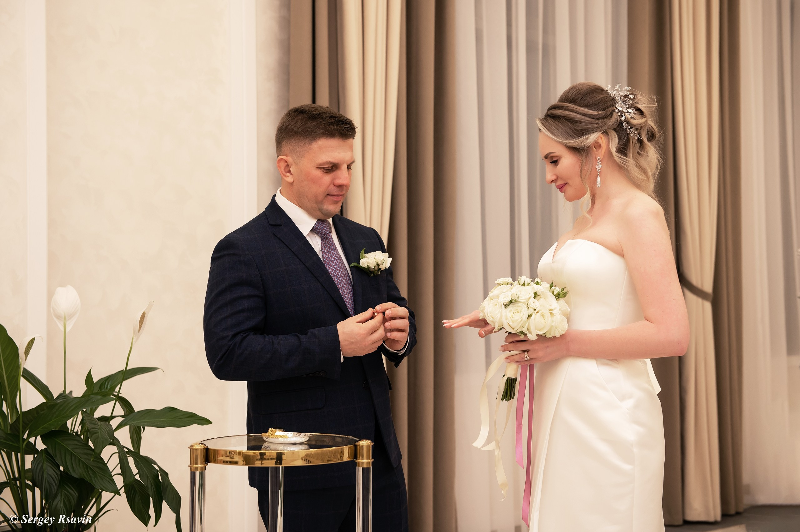 В Бутовском ЗАГСе. Фотограф в Москве Сергей Рсавин