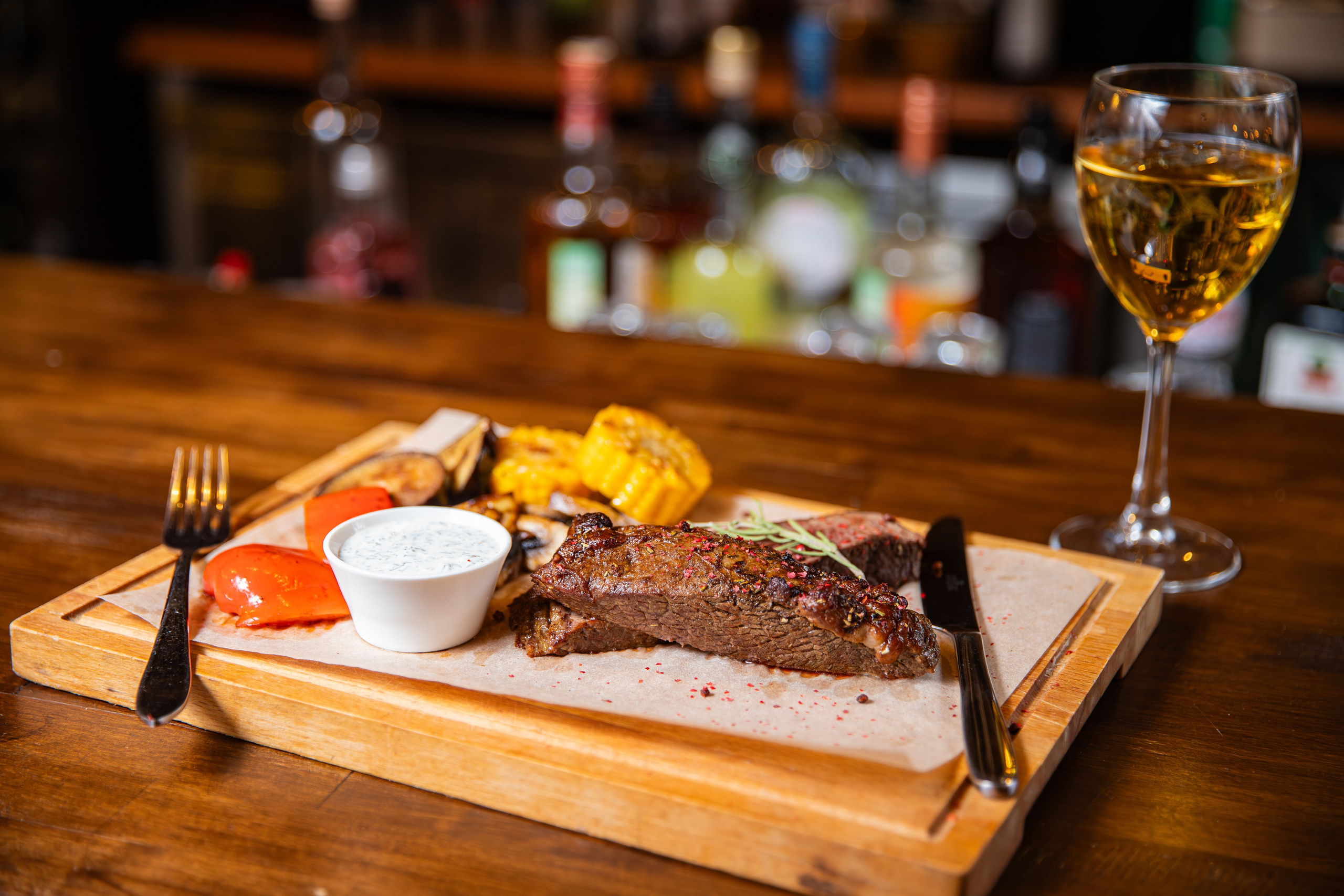 Бар Енот Романово 28. Фотограф Александр Поздняков  Новосибирск