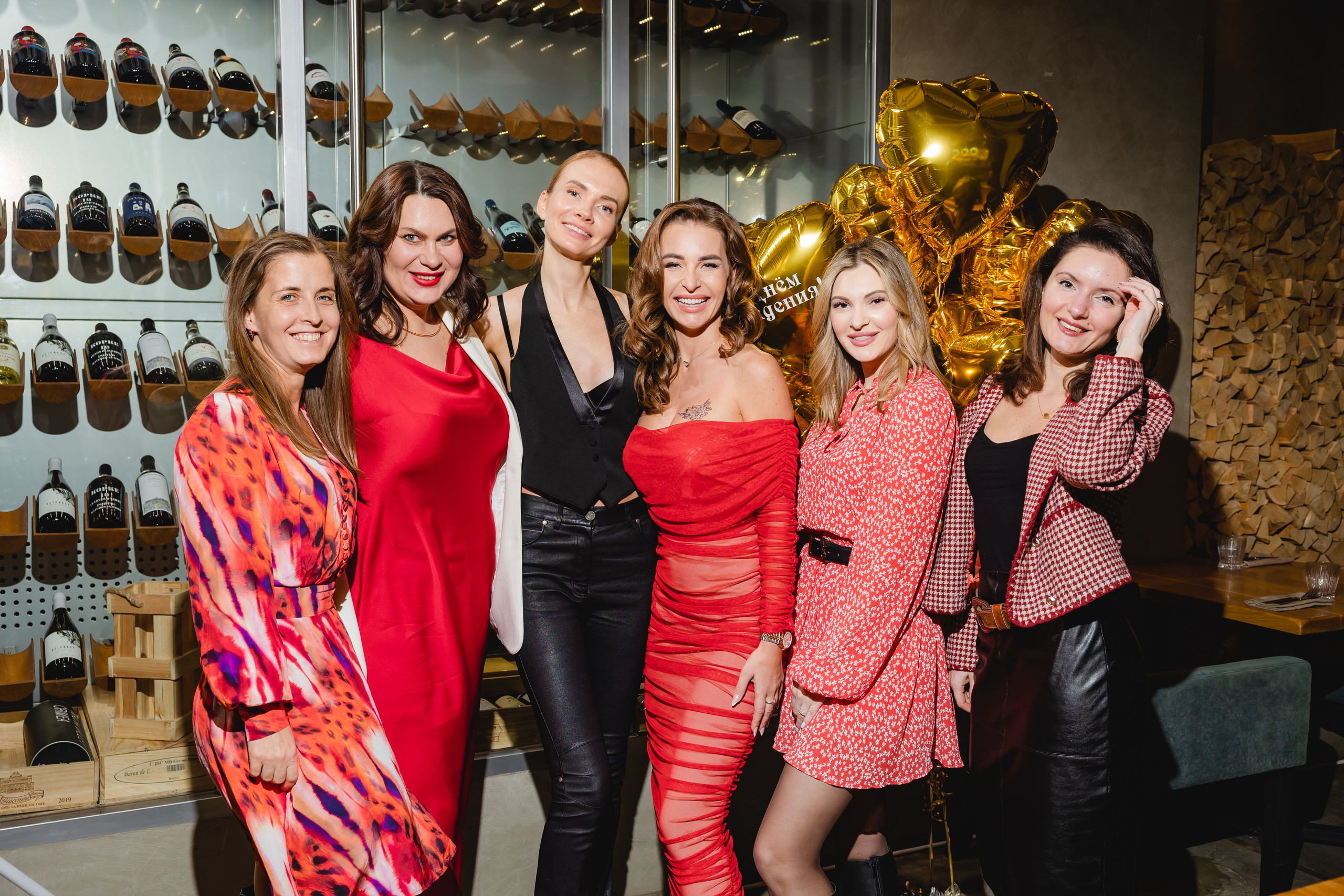 Дни Рождения и Юбилеи. Сайт с красивыми фотографиями и людьми