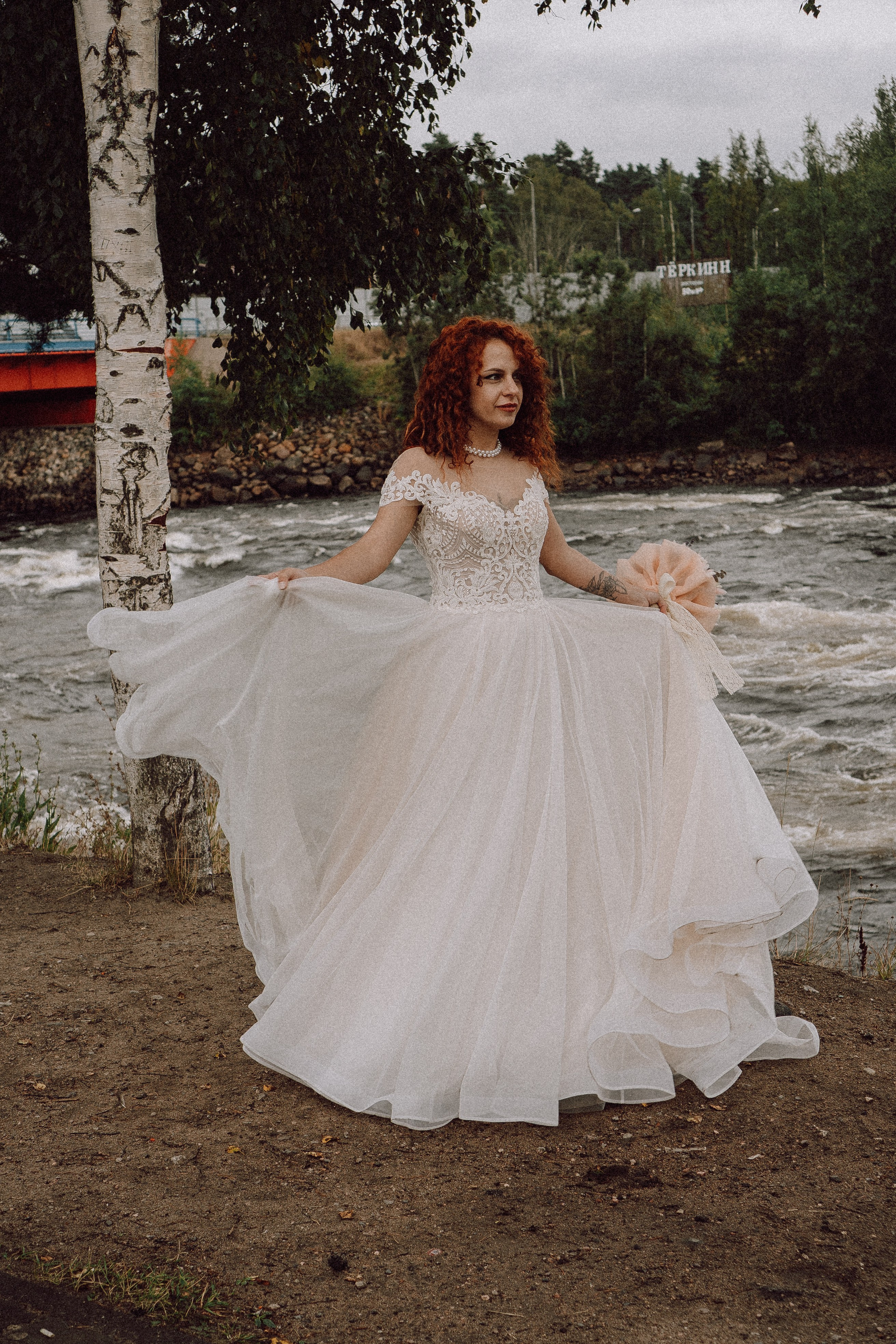 СВАДЕБНАЯ ФОТОСЕССИИЯ ПАРЫ В ГОРОДЕ ПРИОЗЕРСК В СОСНОВОМ ЛЕСУ И С ПИКАПОМ. Профессиональный фотограф, Санкт-Петербург — Виктория Богомолова