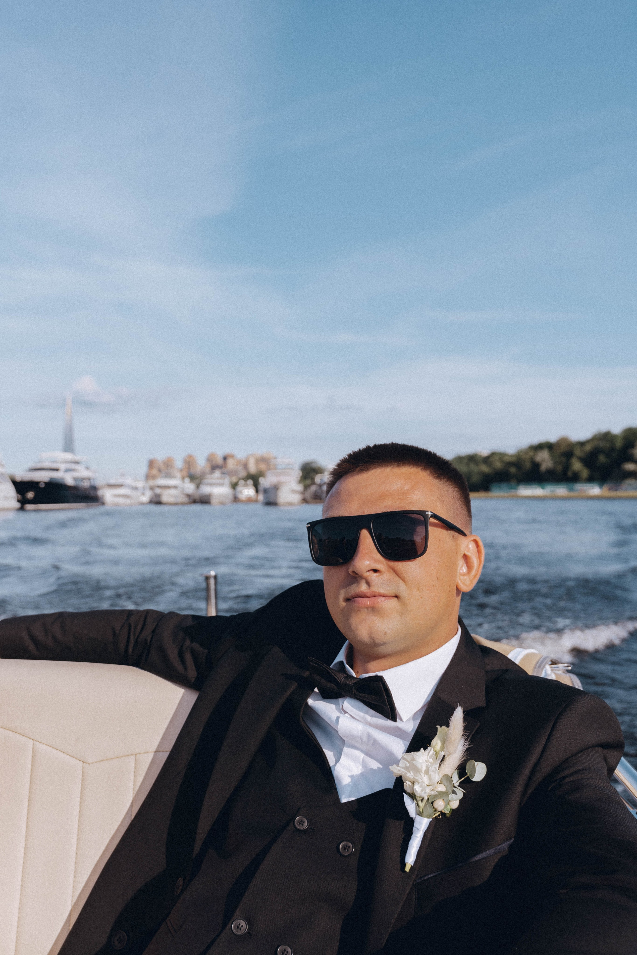 СВАДЕНБНАЯ СЬЕМКА НА КАТЕРЕ ПО КАНАЛАМ САНКТ-ПЕТЕРБУРГА И В АКВАТОРИИ НЕВЫ. Профессиональный фотограф, Санкт-Петербург — Виктория Богомолова