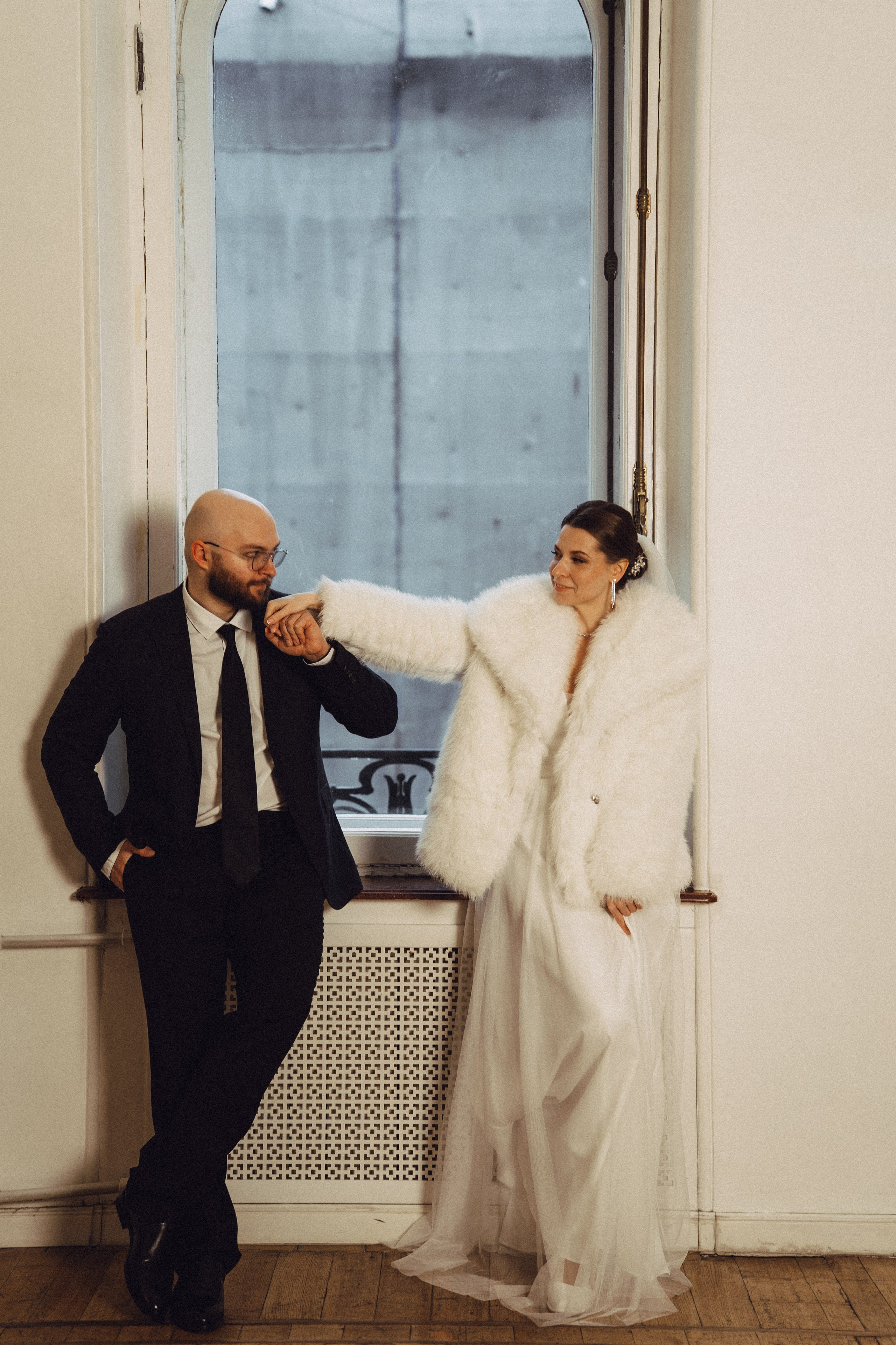 СВАДЕБНАЯ СЬЕМКА ВО ВТОРОМ ДВОРЦЕ (ДЕКАБРЬ) ТАКЖЕ СЬЕМКА В СТУДИИ НА ЧЕРНЫШЕВСКОЙ. Профессиональный фотограф, Санкт-Петербург — Виктория Богомолова