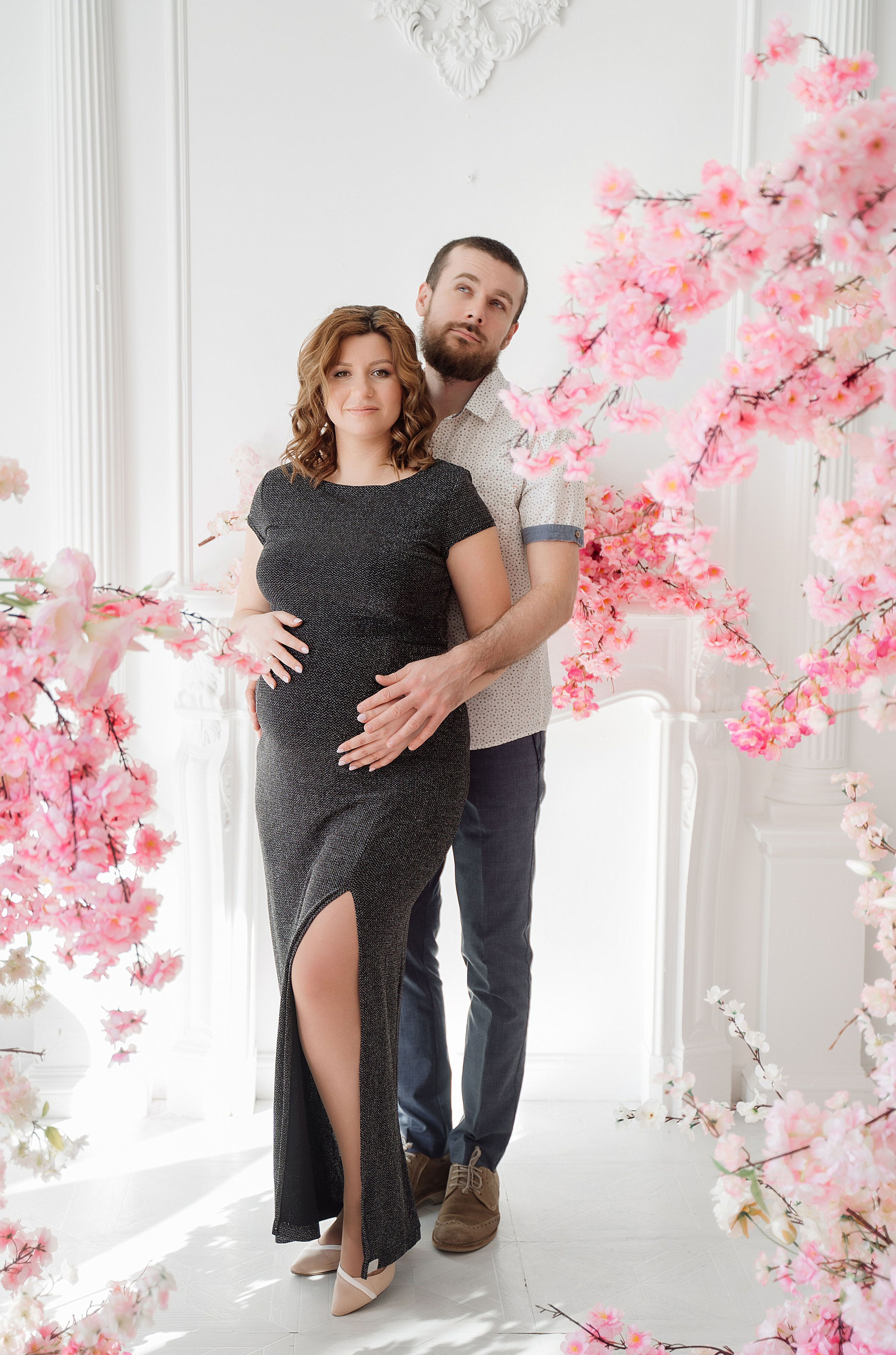 Беременная съемка в студии. Свадебный фотограф