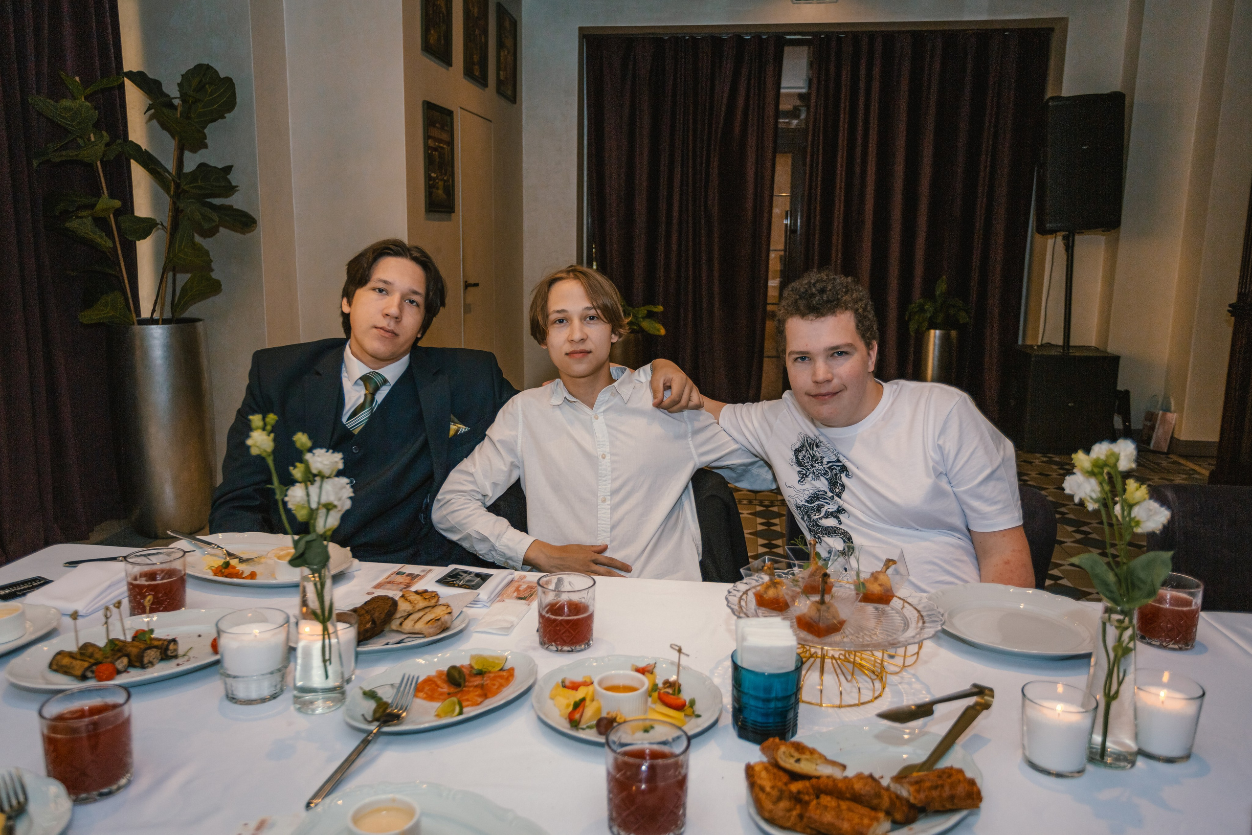 Выпускной 11 класс. Семейный и художественный фотограф в Тюмени Юлия Логинова